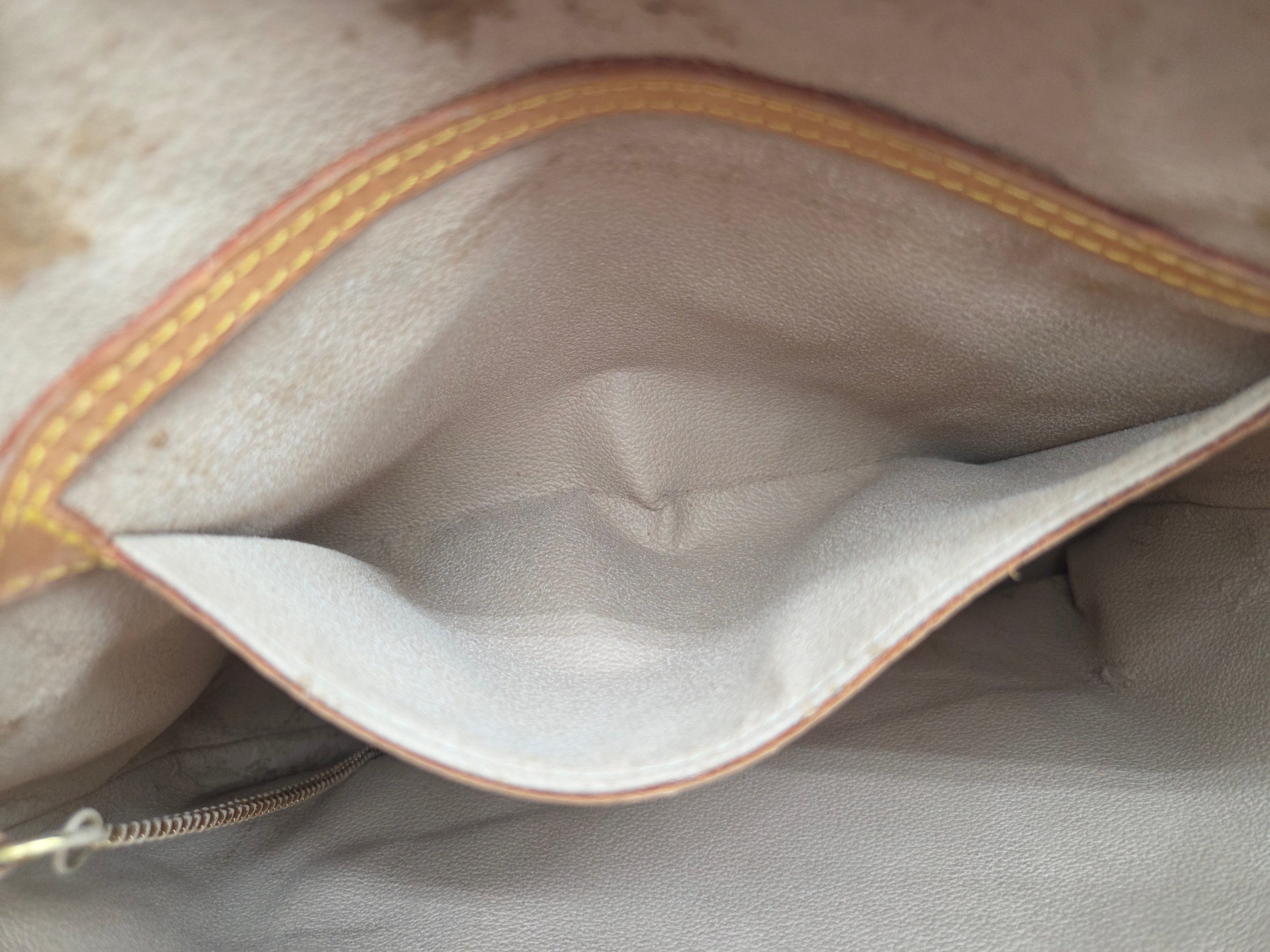 Louis Vuitton Bucket Bag GM