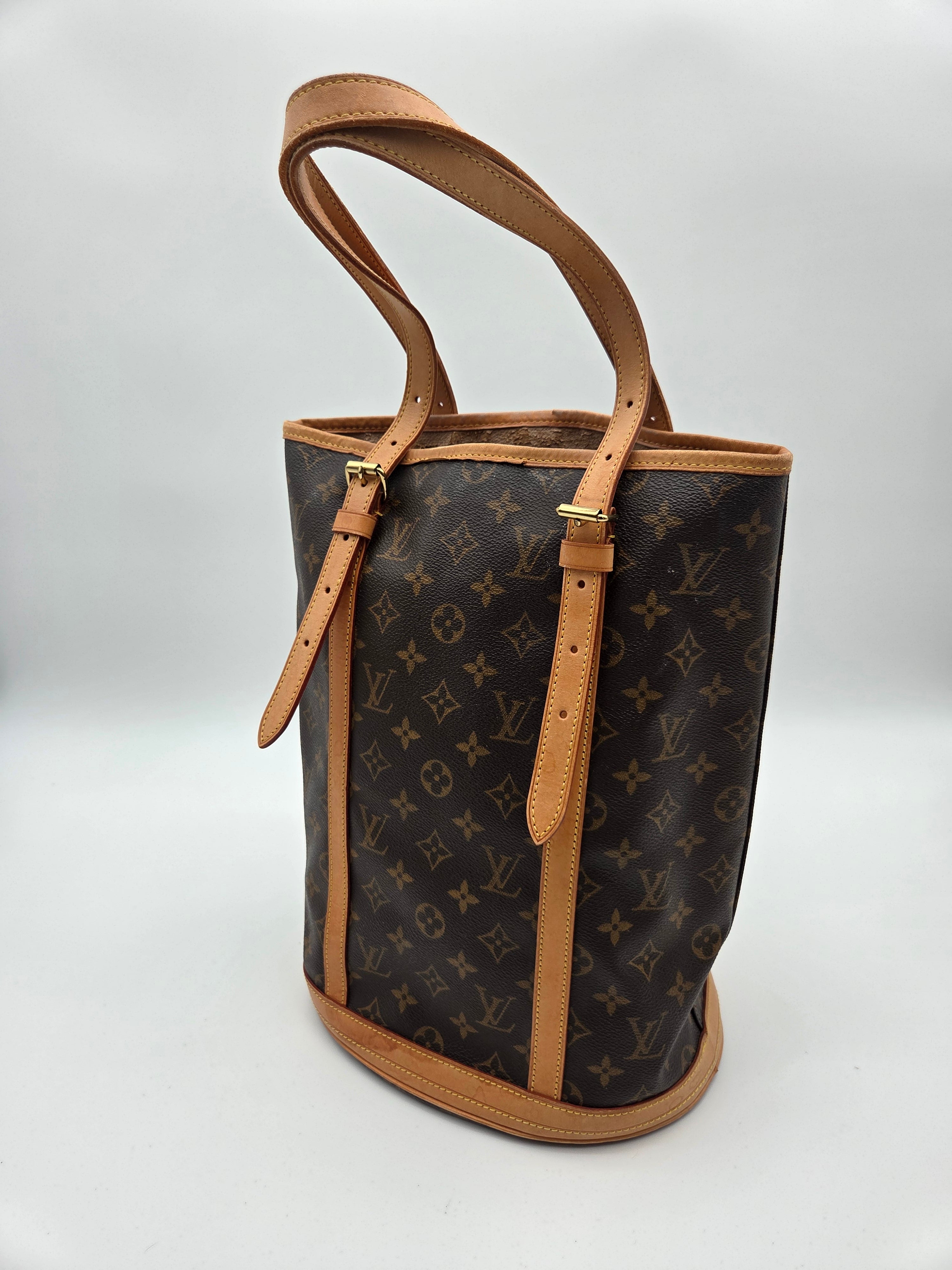 Louis Vuitton Bucket Bag GM