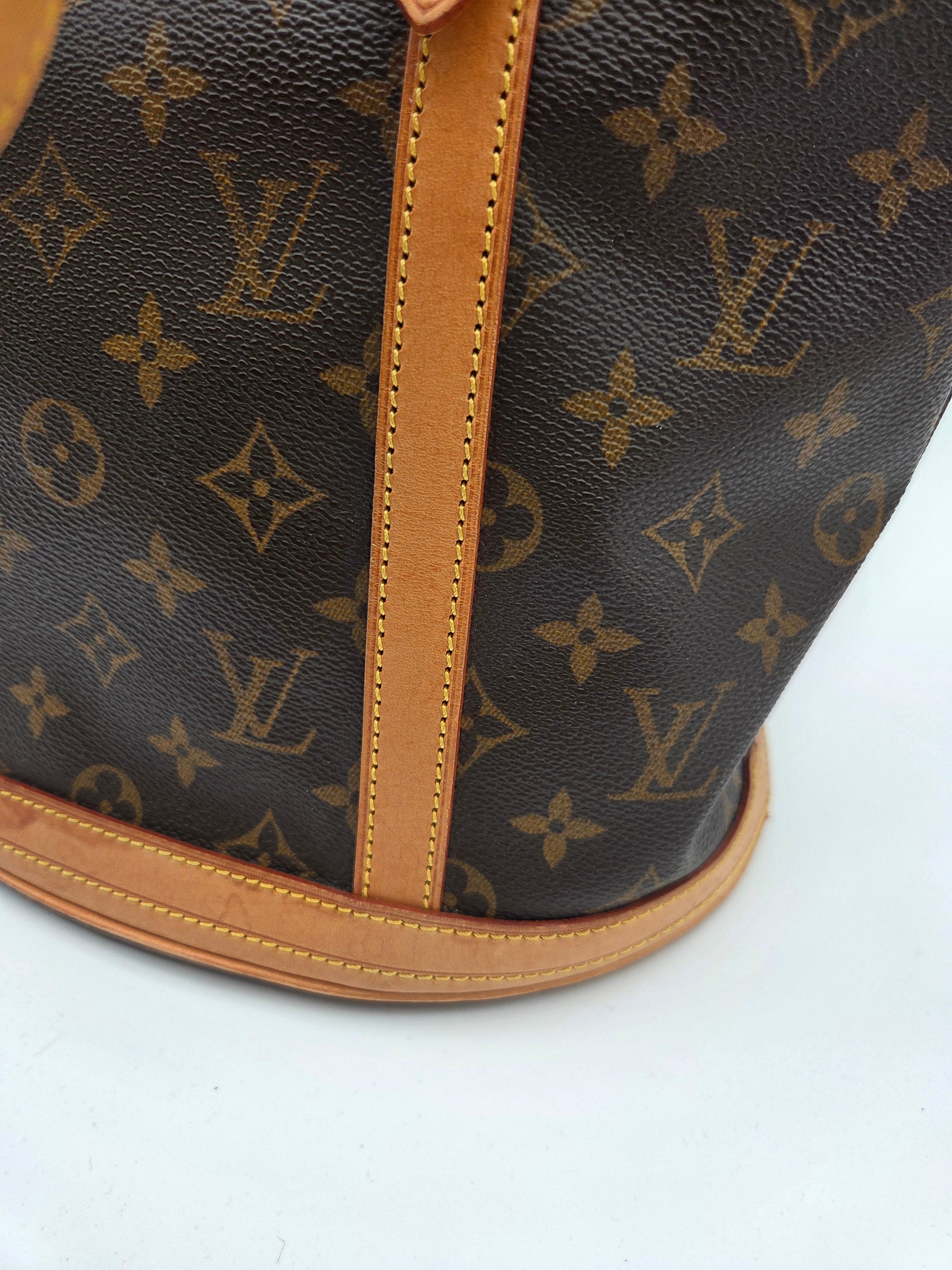 Louis Vuitton Bucket Bag GM