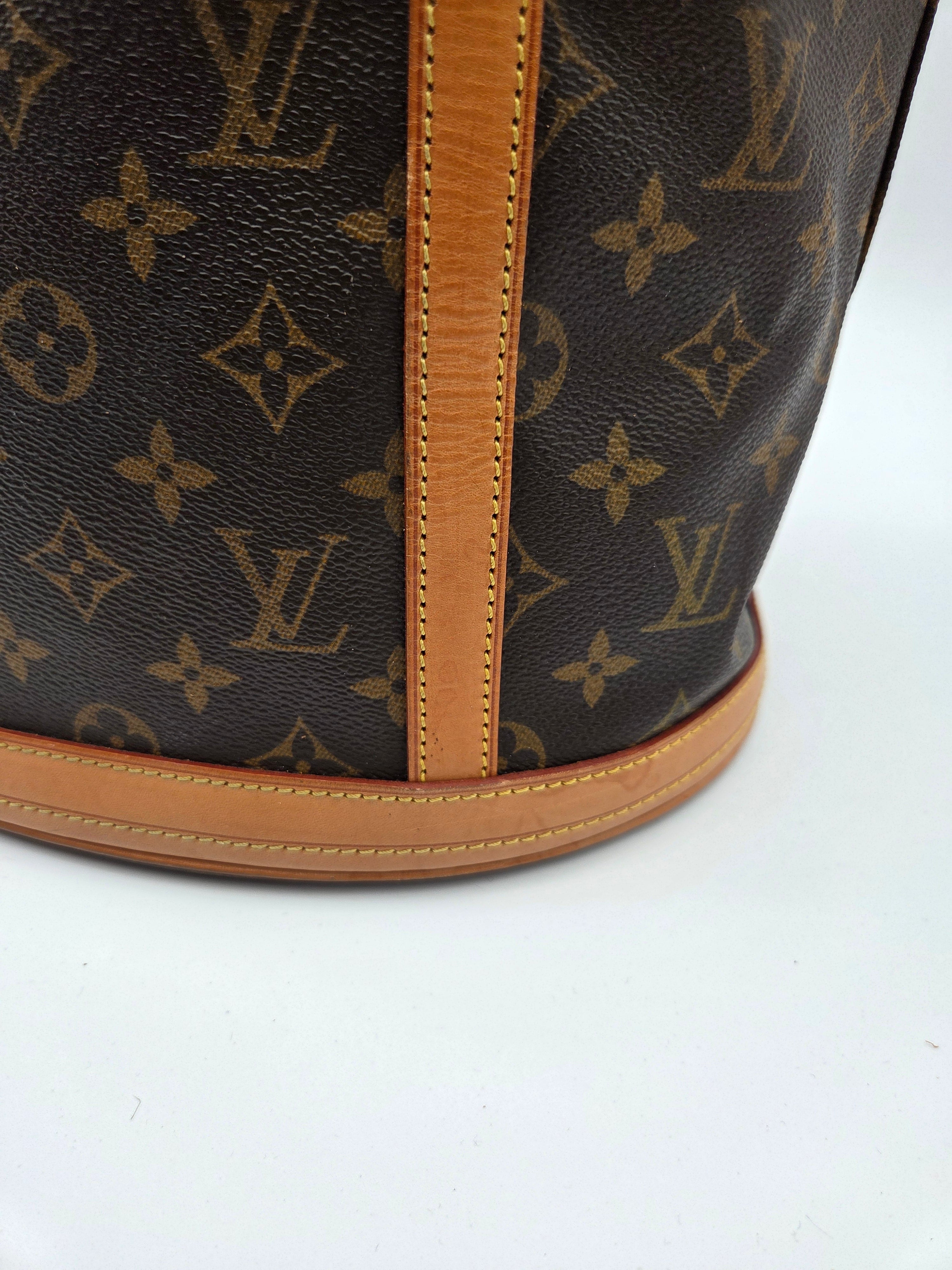Louis Vuitton Bucket Bag GM