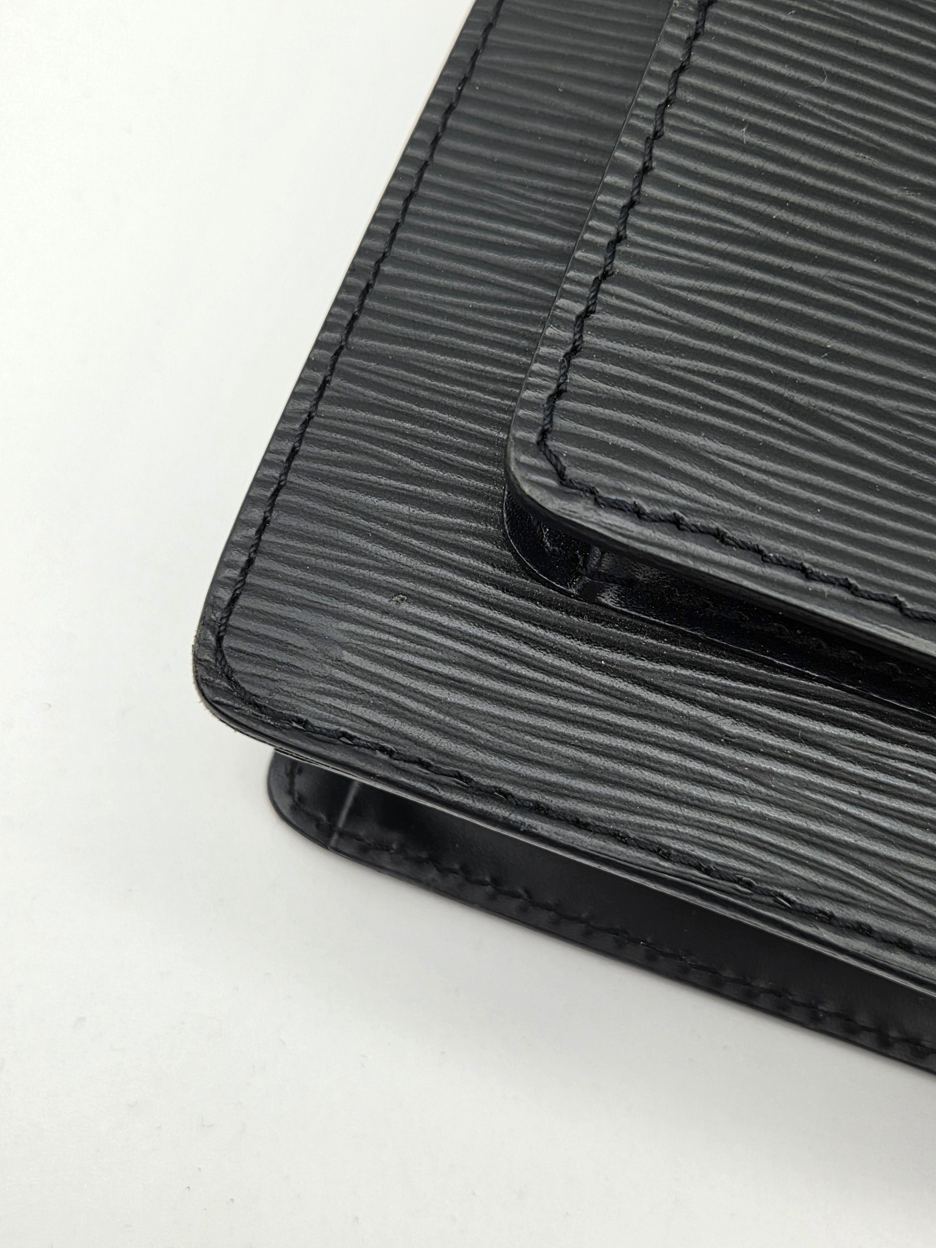 Louis Vuitton Monceau Epi Leather