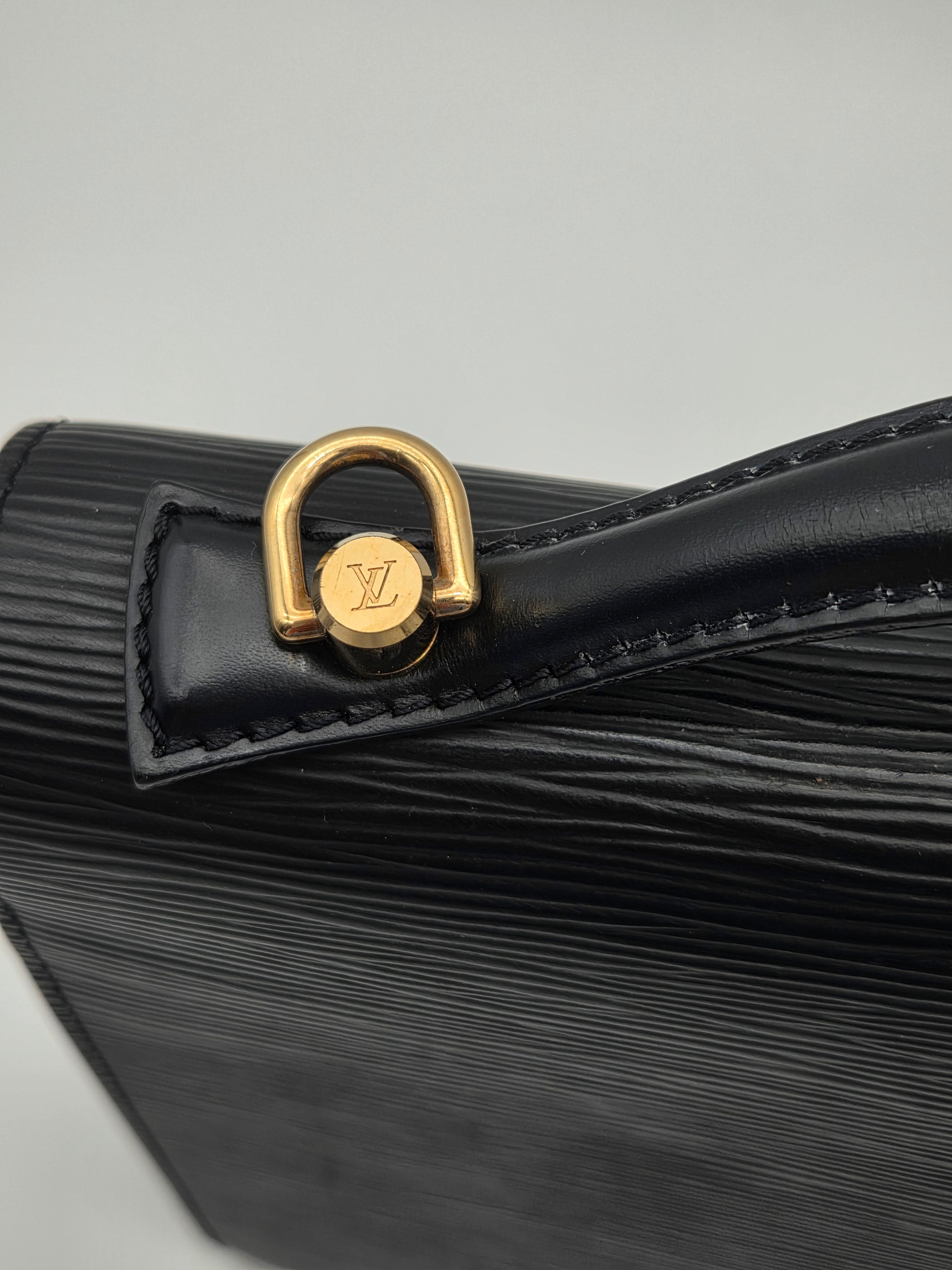 Louis Vuitton Monceau Epi Leather