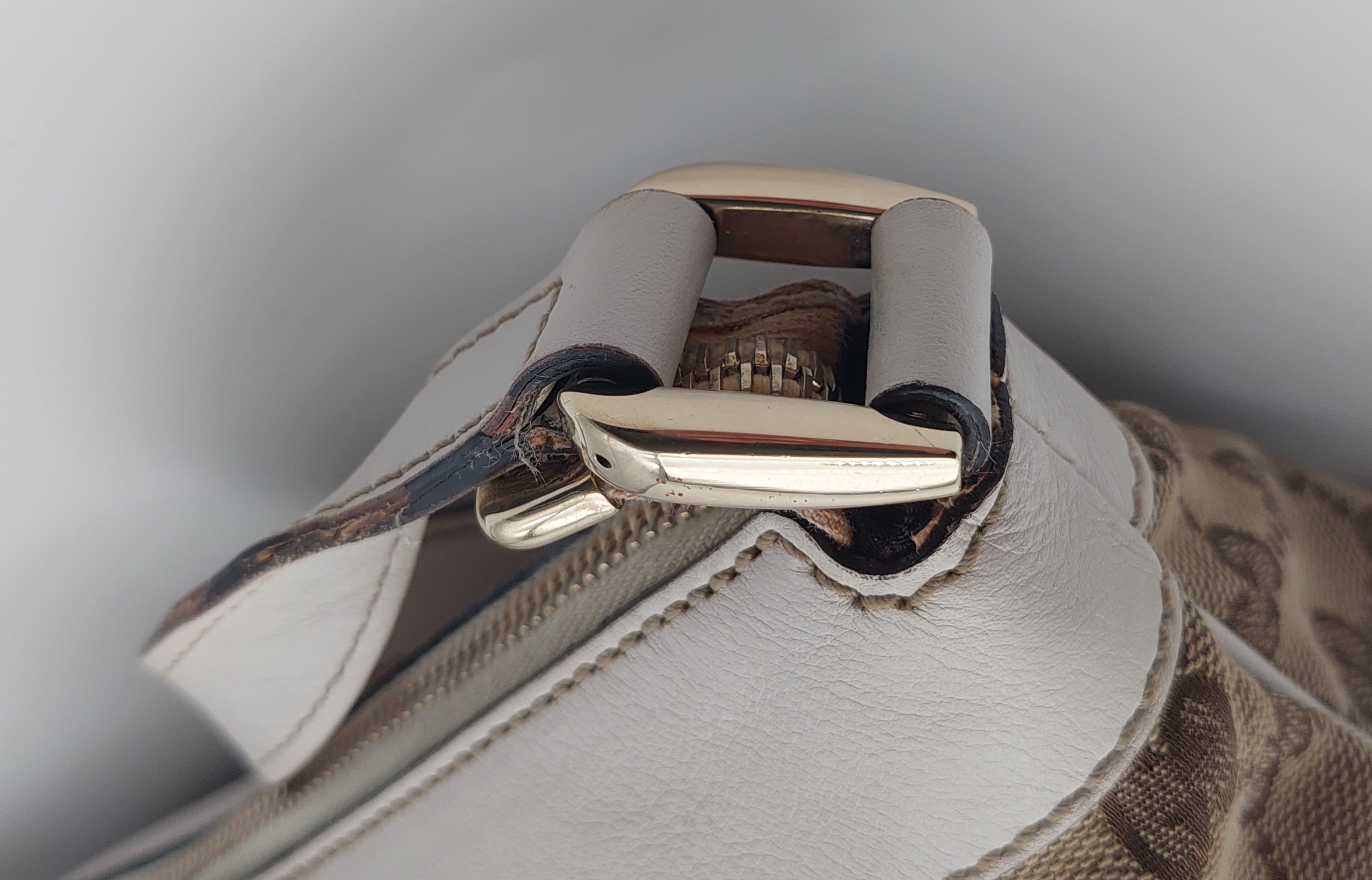 Gucci Abbey D Ring crossbody