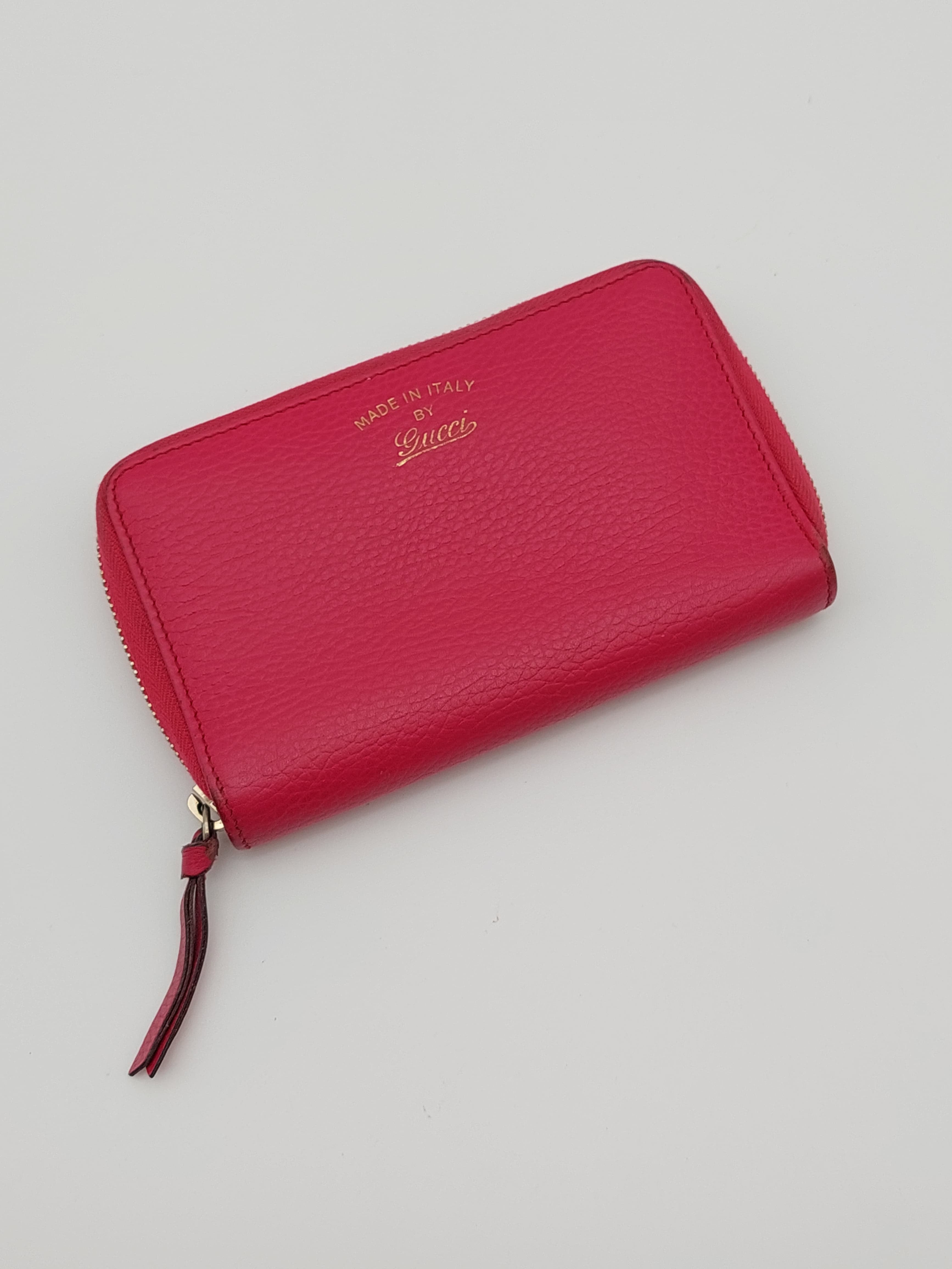 Gucci Swing Zip Wallet Fuchsia