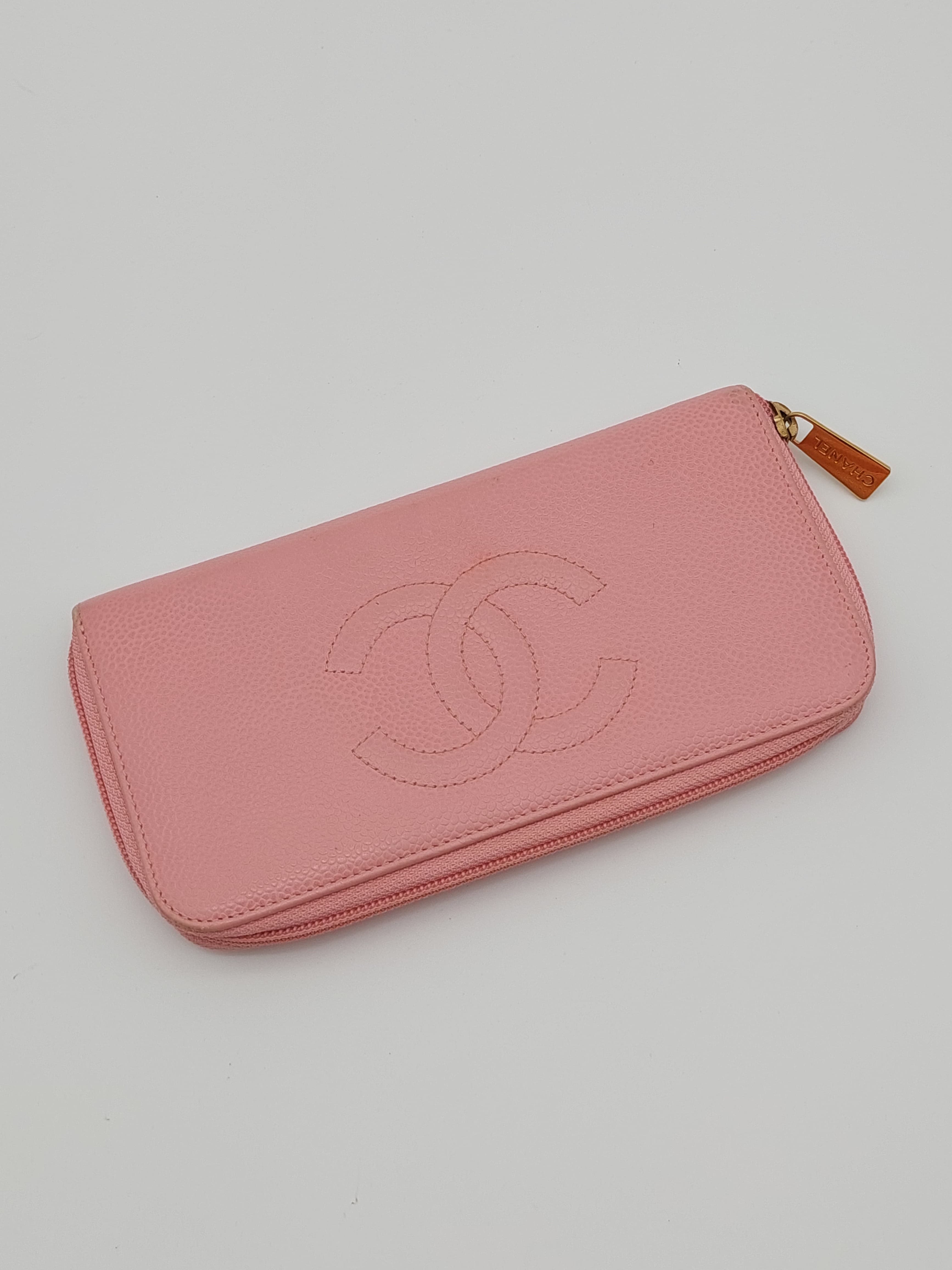 Chanel CC caviar wallet