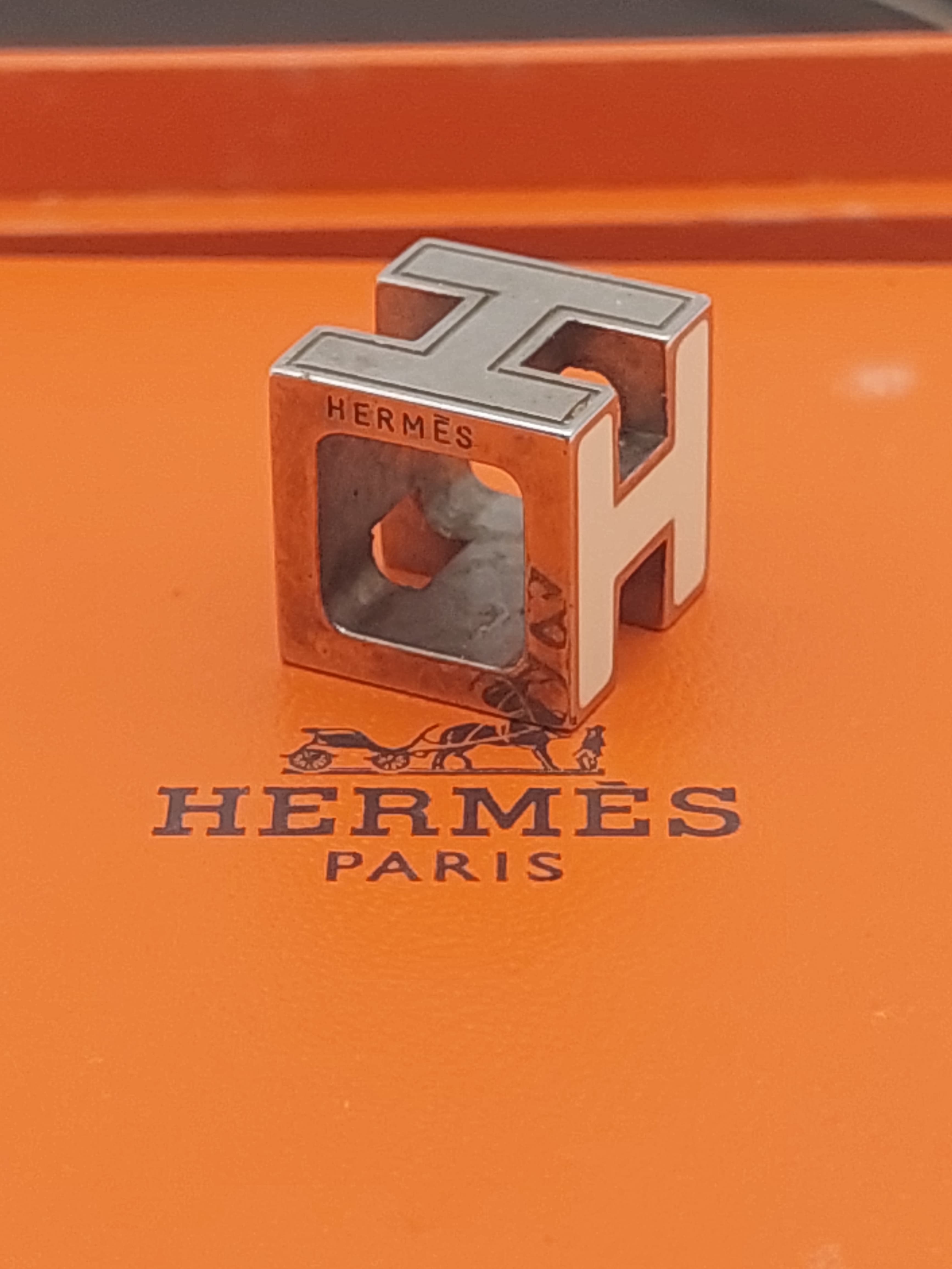 Hermès Cage D'H necklace