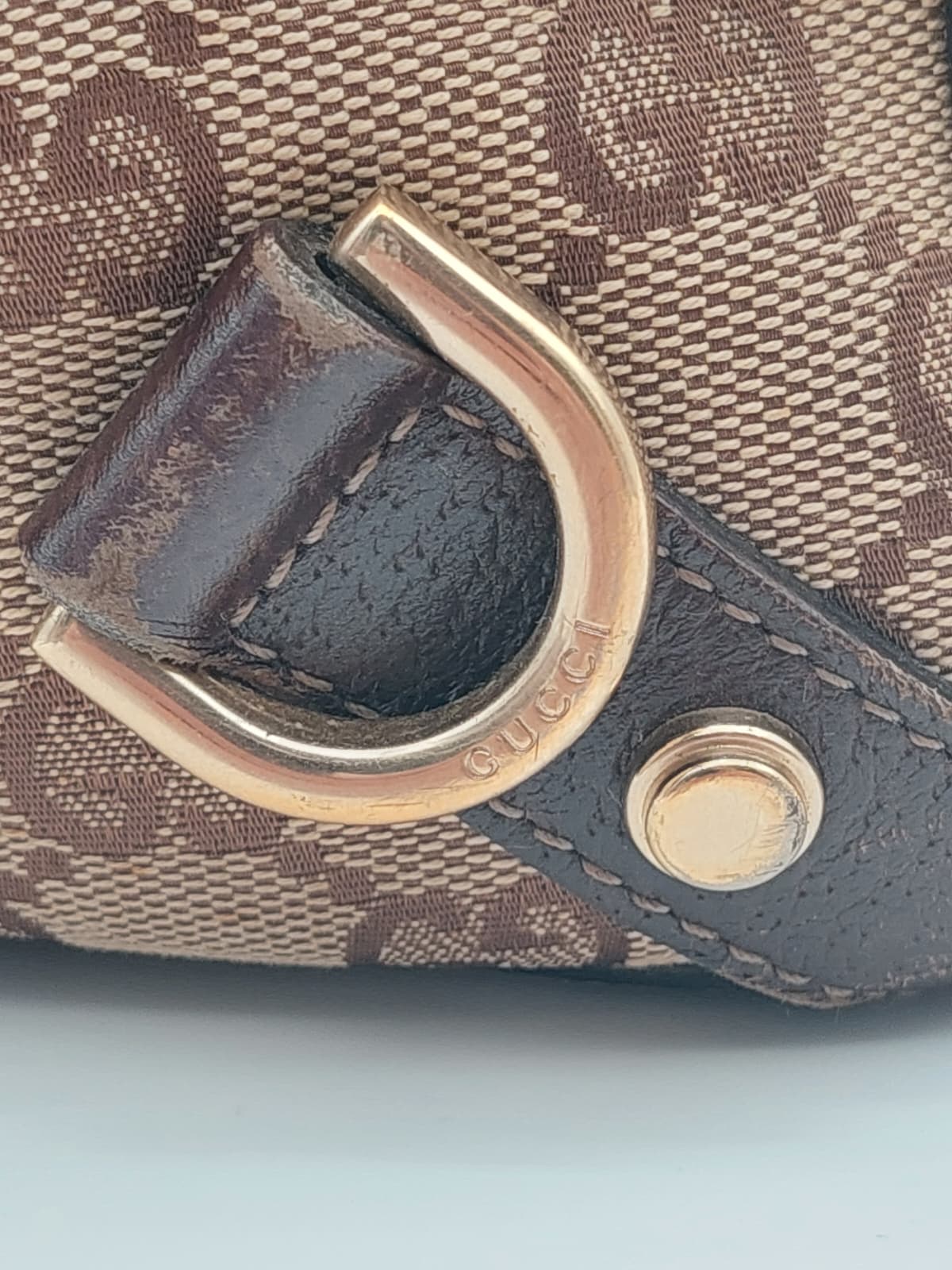 Gucci Abbey D ring beige brown