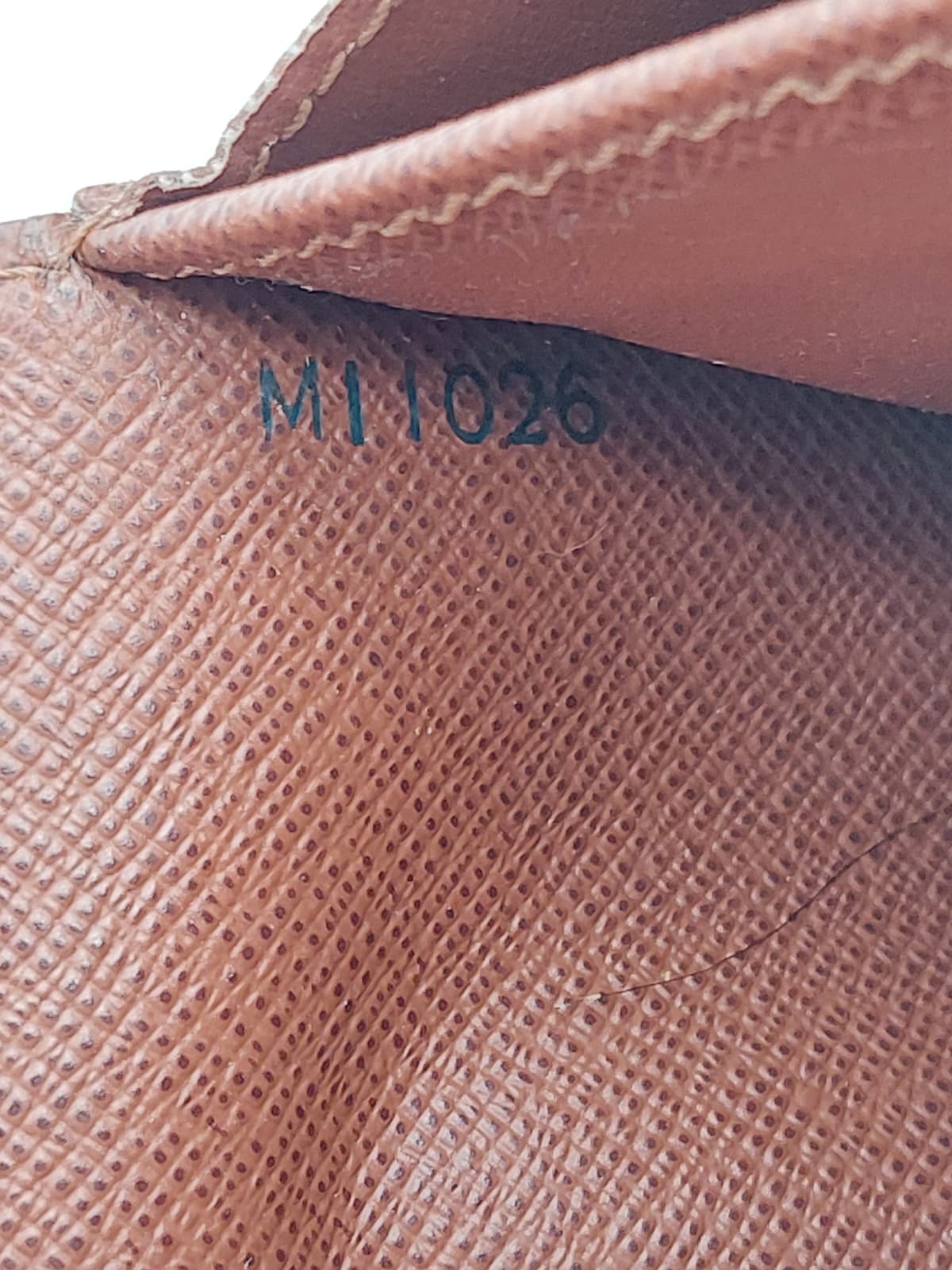 Louis Vuitton Sarah Long Wallet