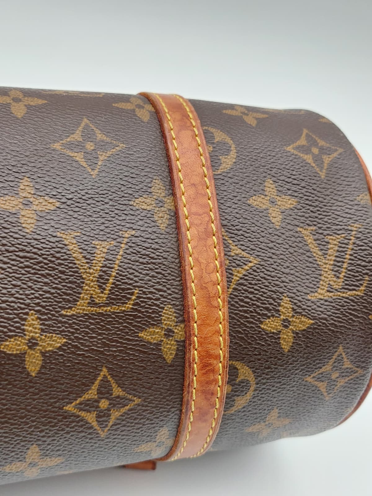 Louis Vuitton Papillon 26