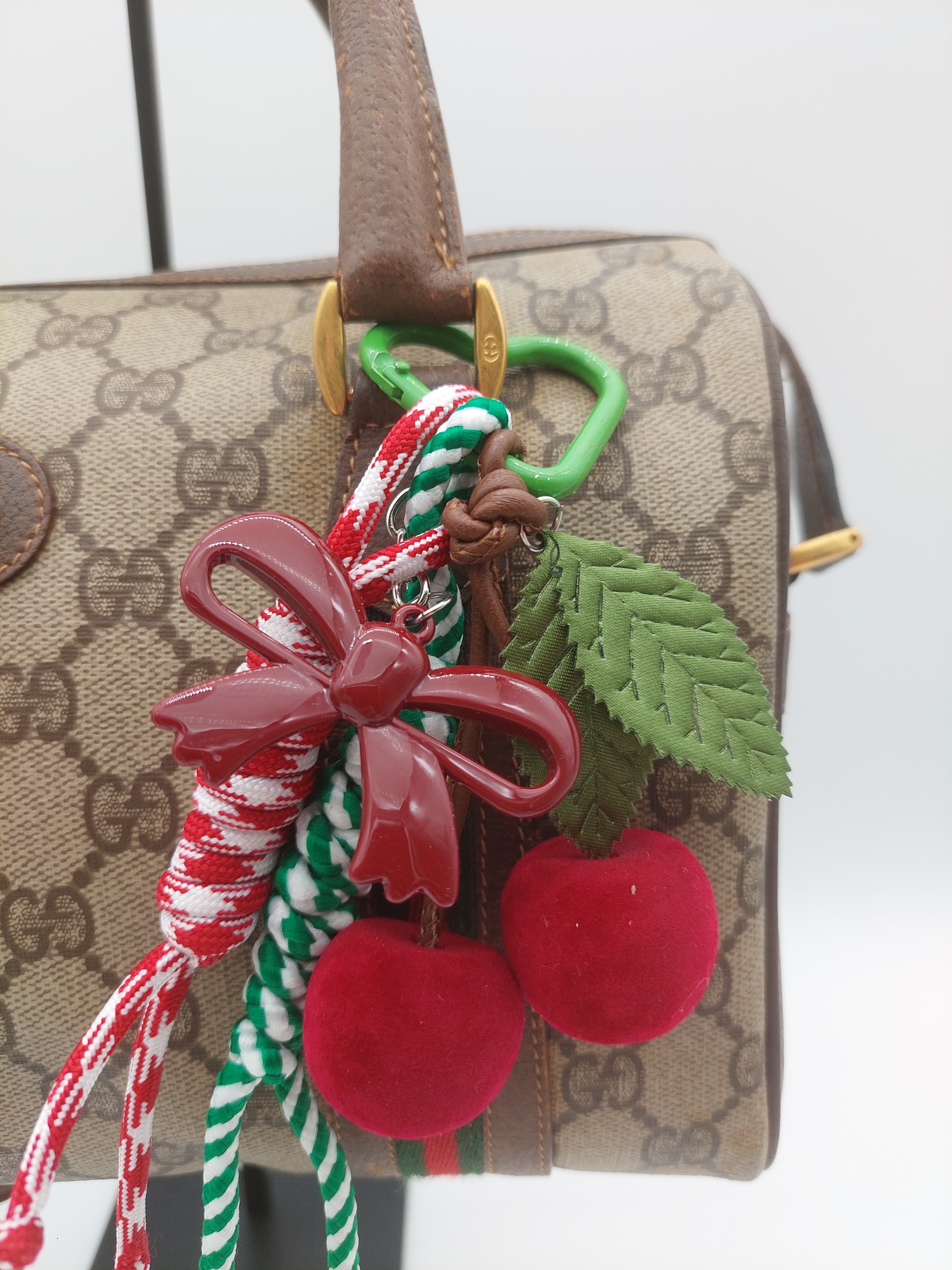 Bagcharm Cherry