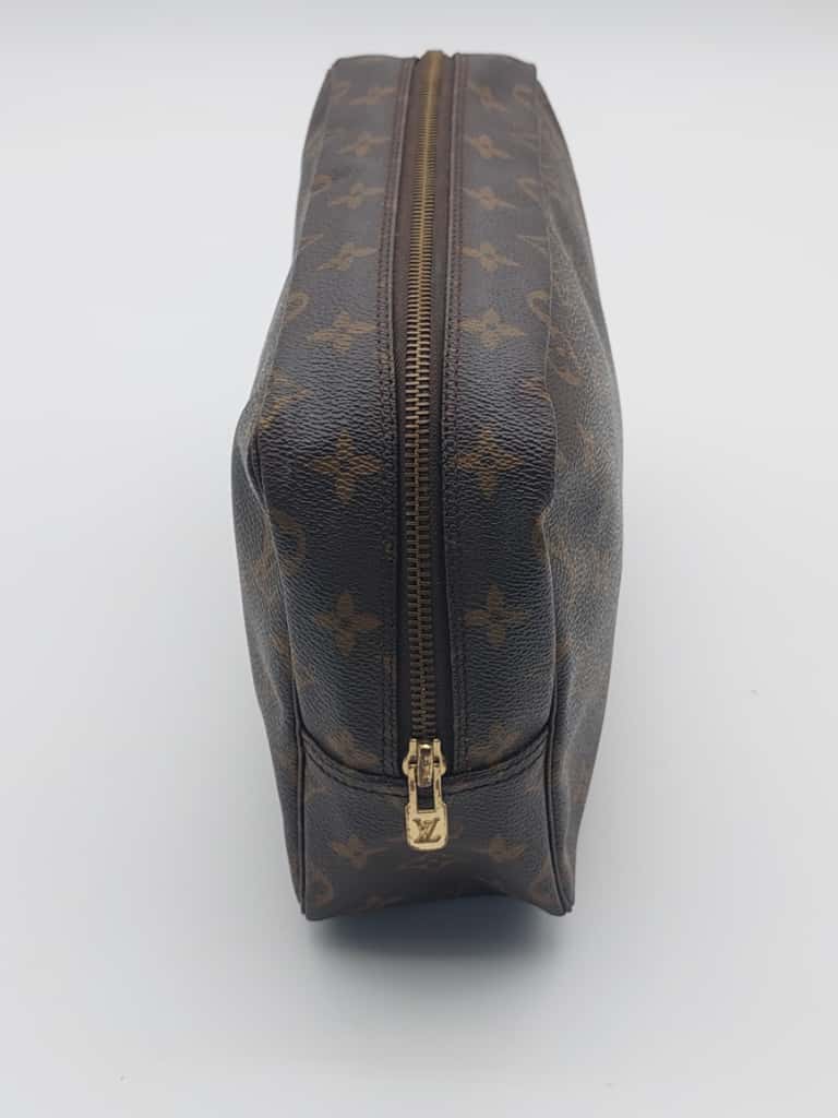Louis Vuitton Trousse Toilette 28