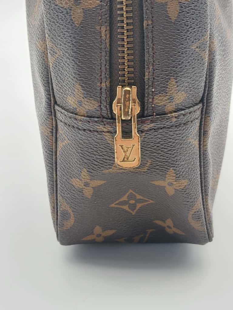 Louis Vuitton Trousse Toilette 28