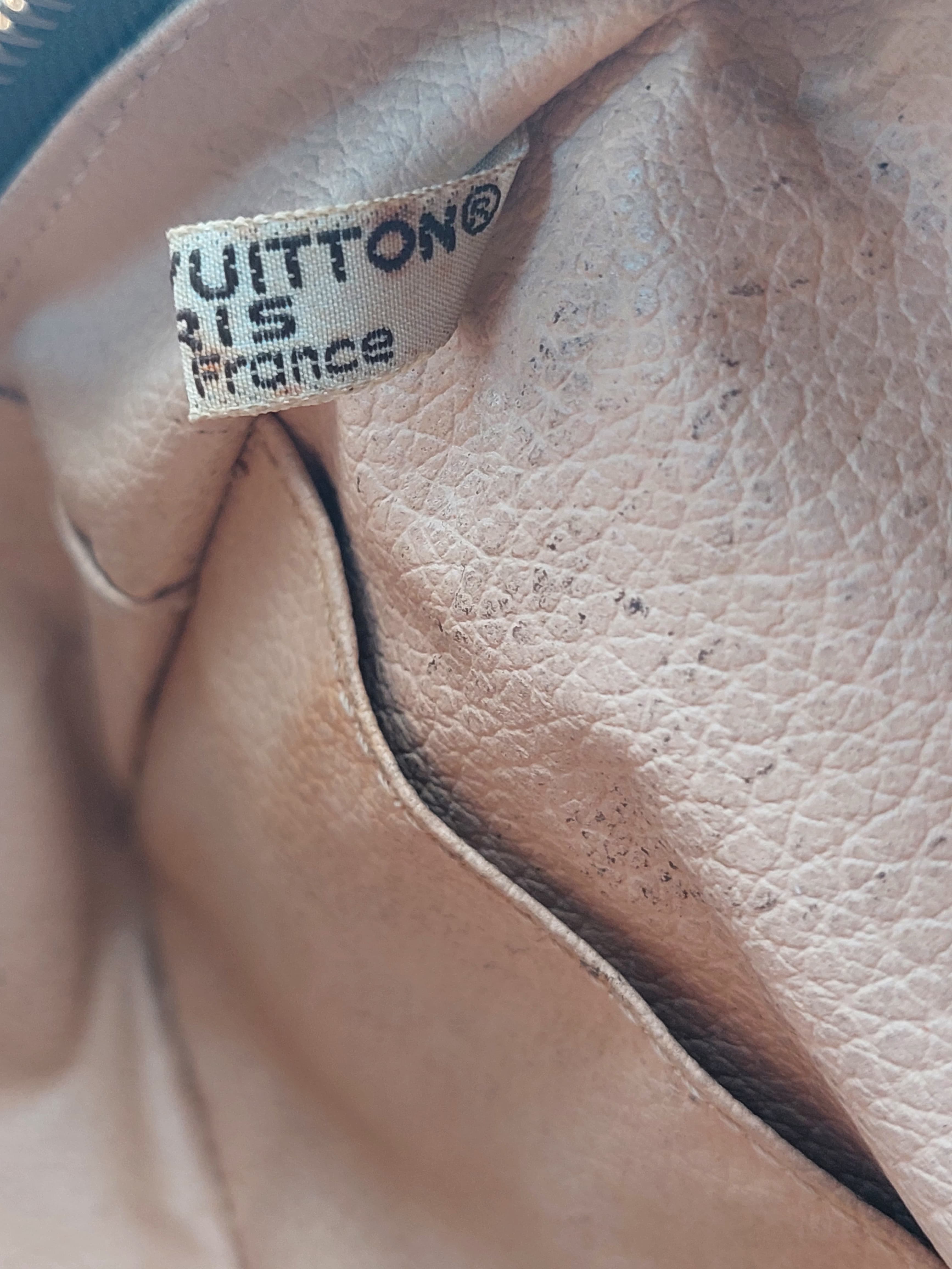 Louis Vuitton Trousse Toilette 28