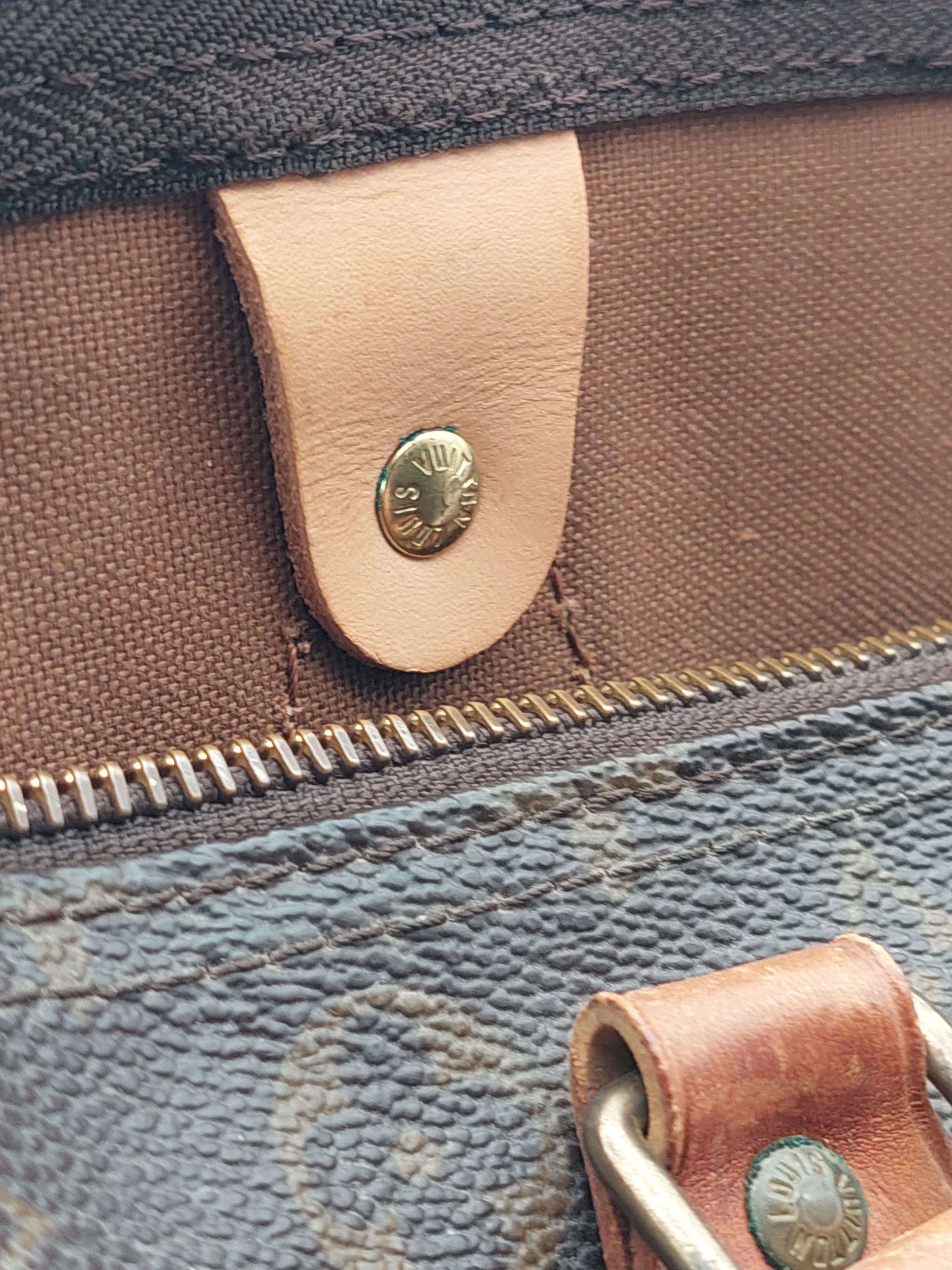 Louis Vuitton Speedy 30