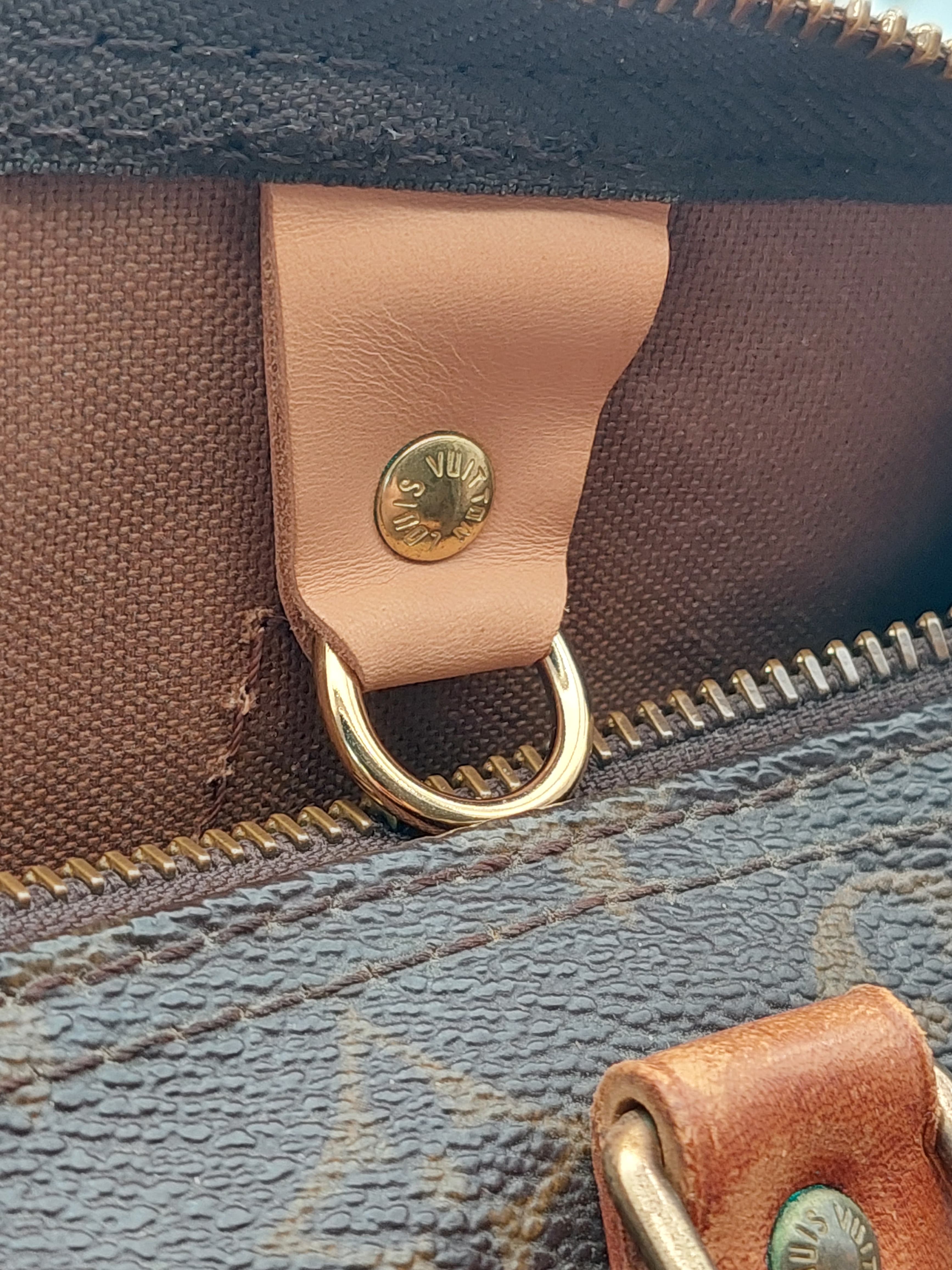 Louis Vuitton Speedy 30