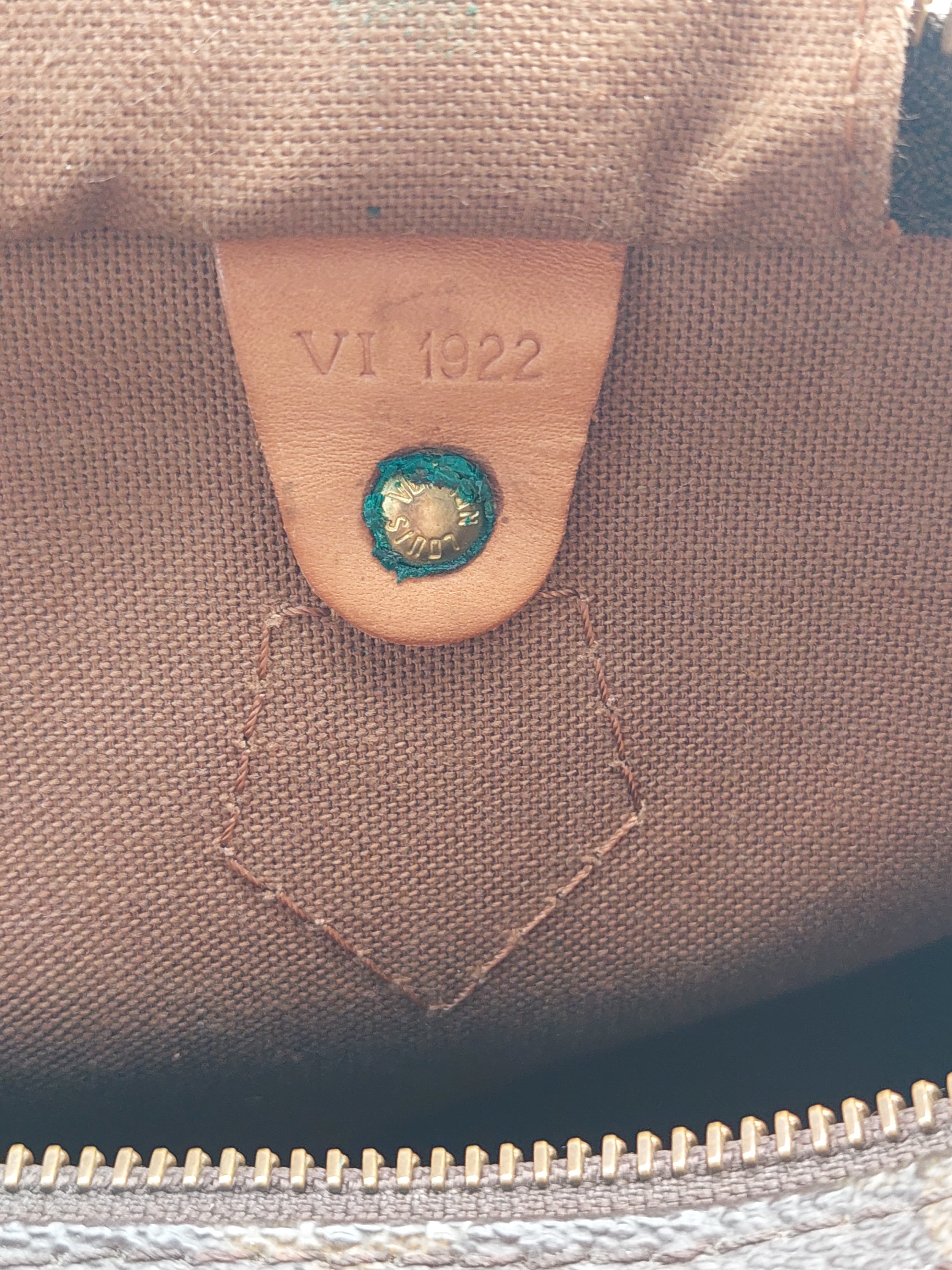 Louis Vuitton Speedy 30