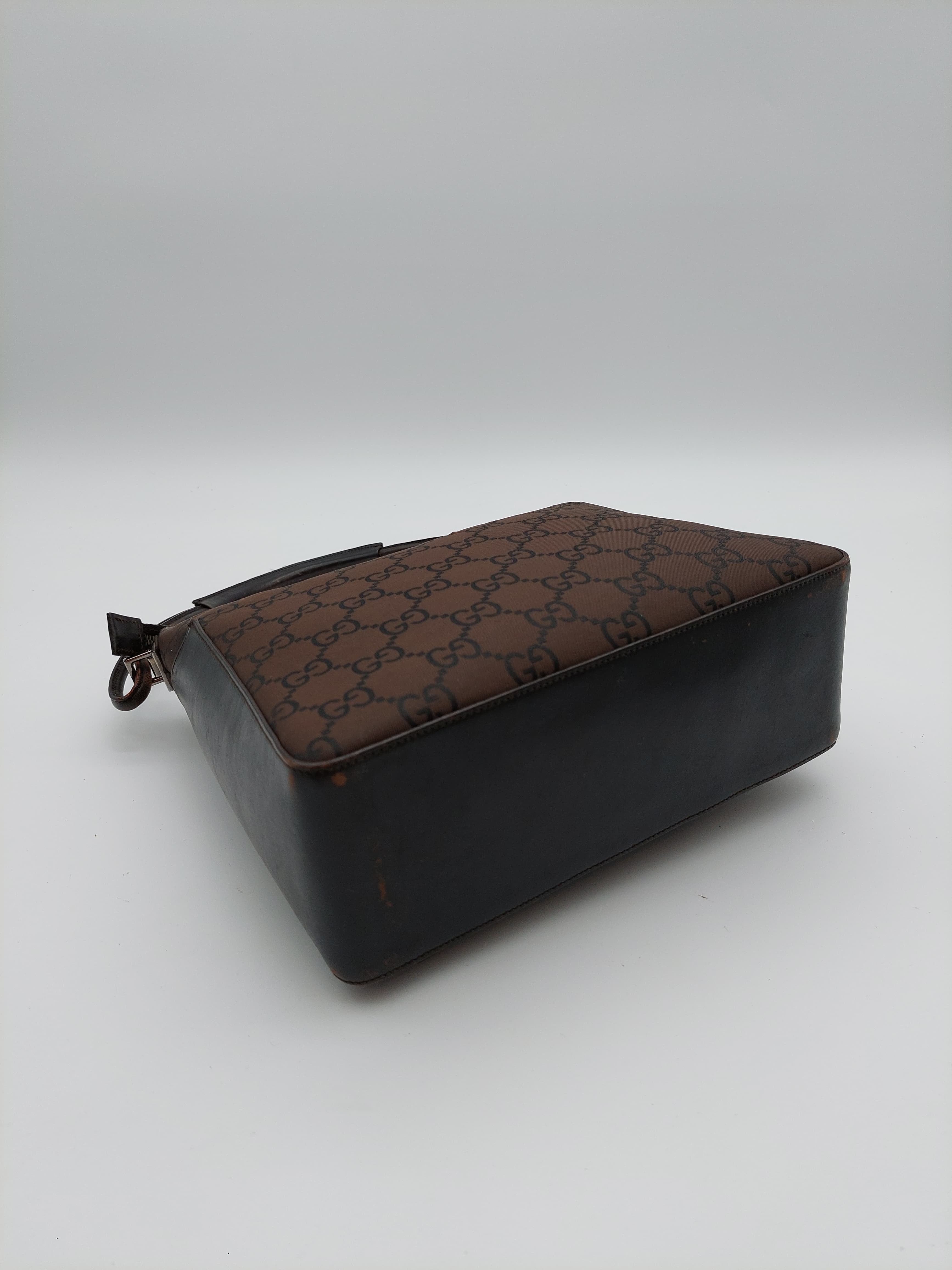 Gucci Clasp Hobo brown