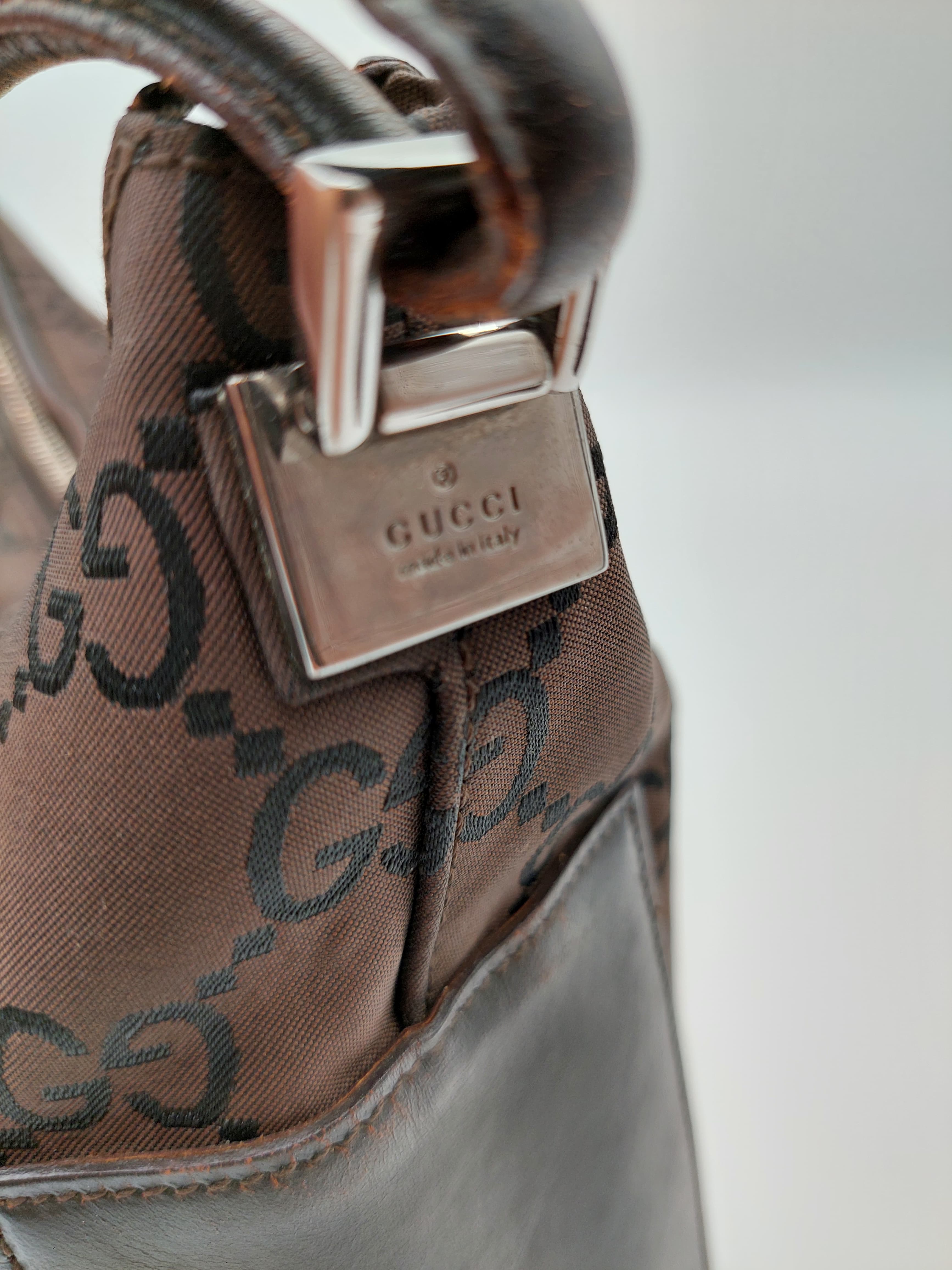 Gucci Clasp Hobo brown