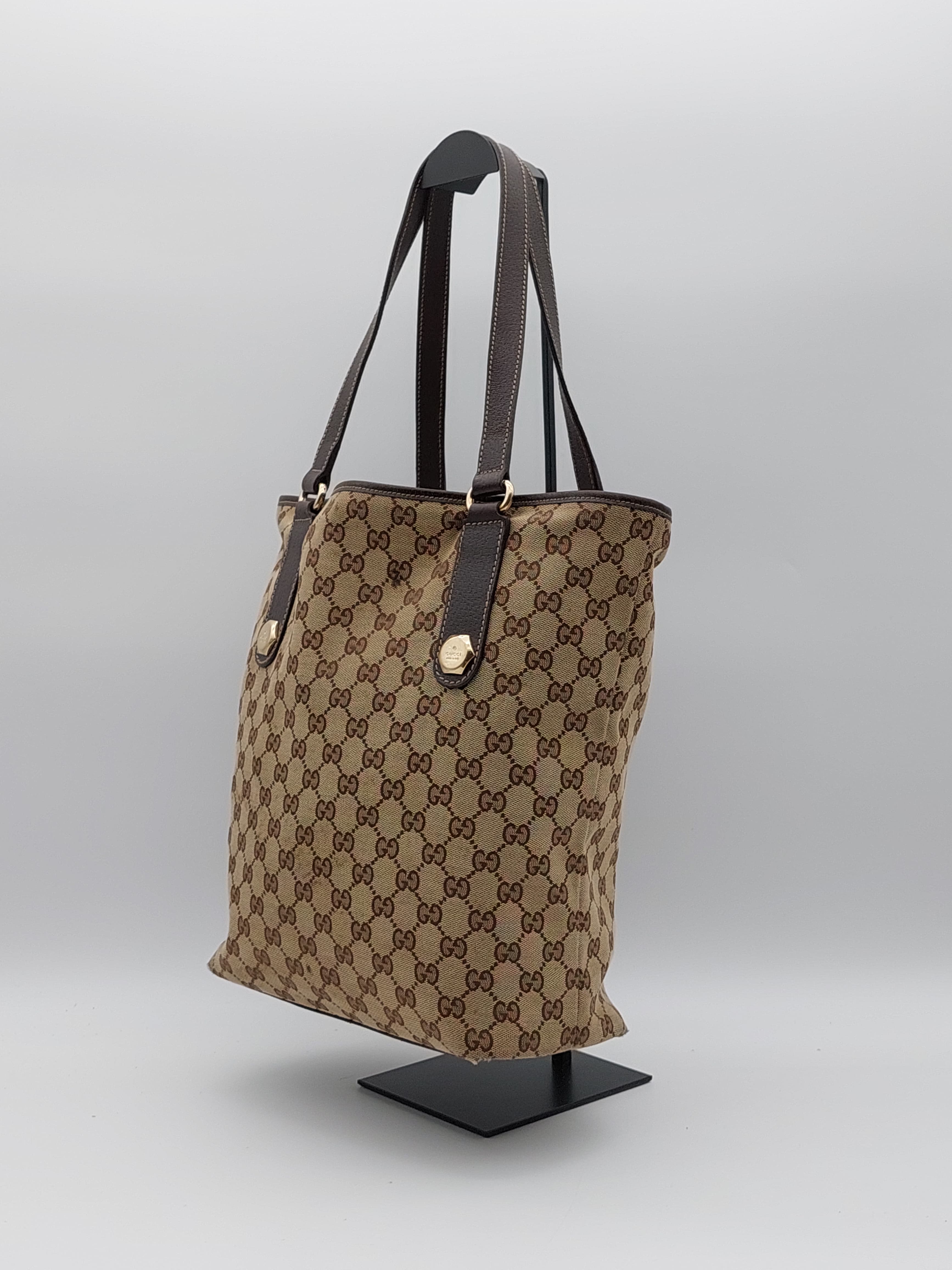 Gucci Charmy