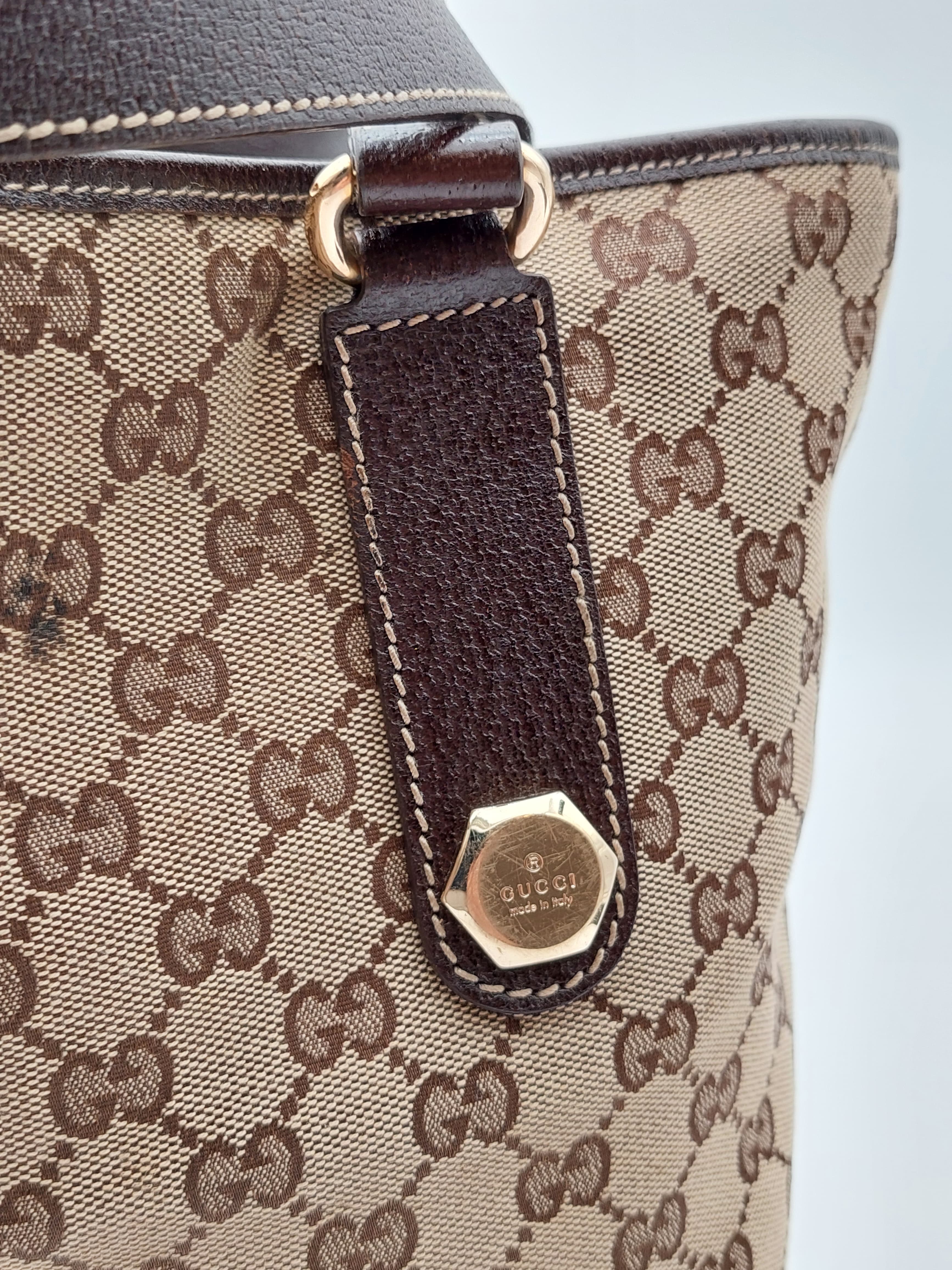 Gucci Charmy