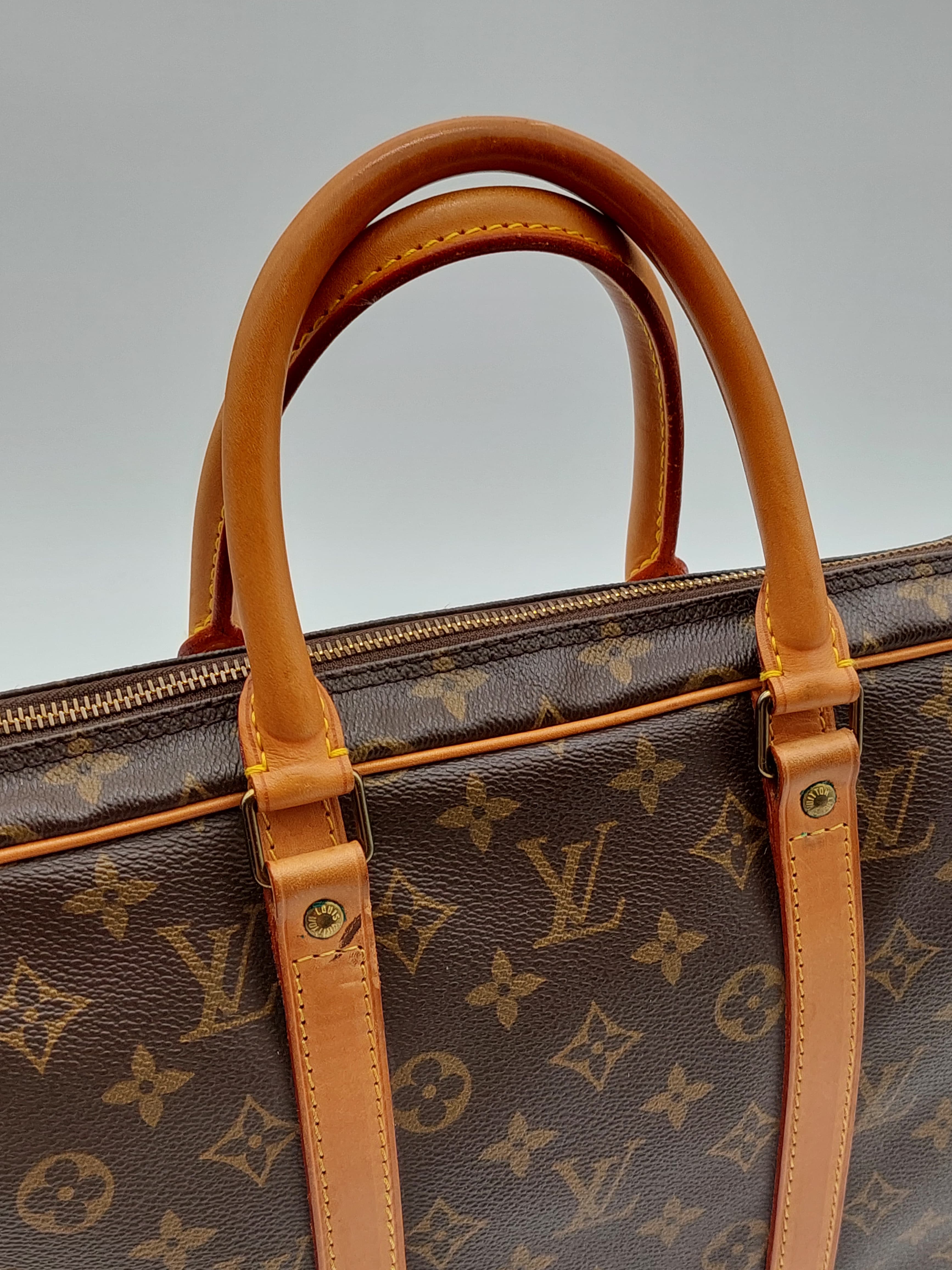 Louis Vuitton Porte Documents Business bag
