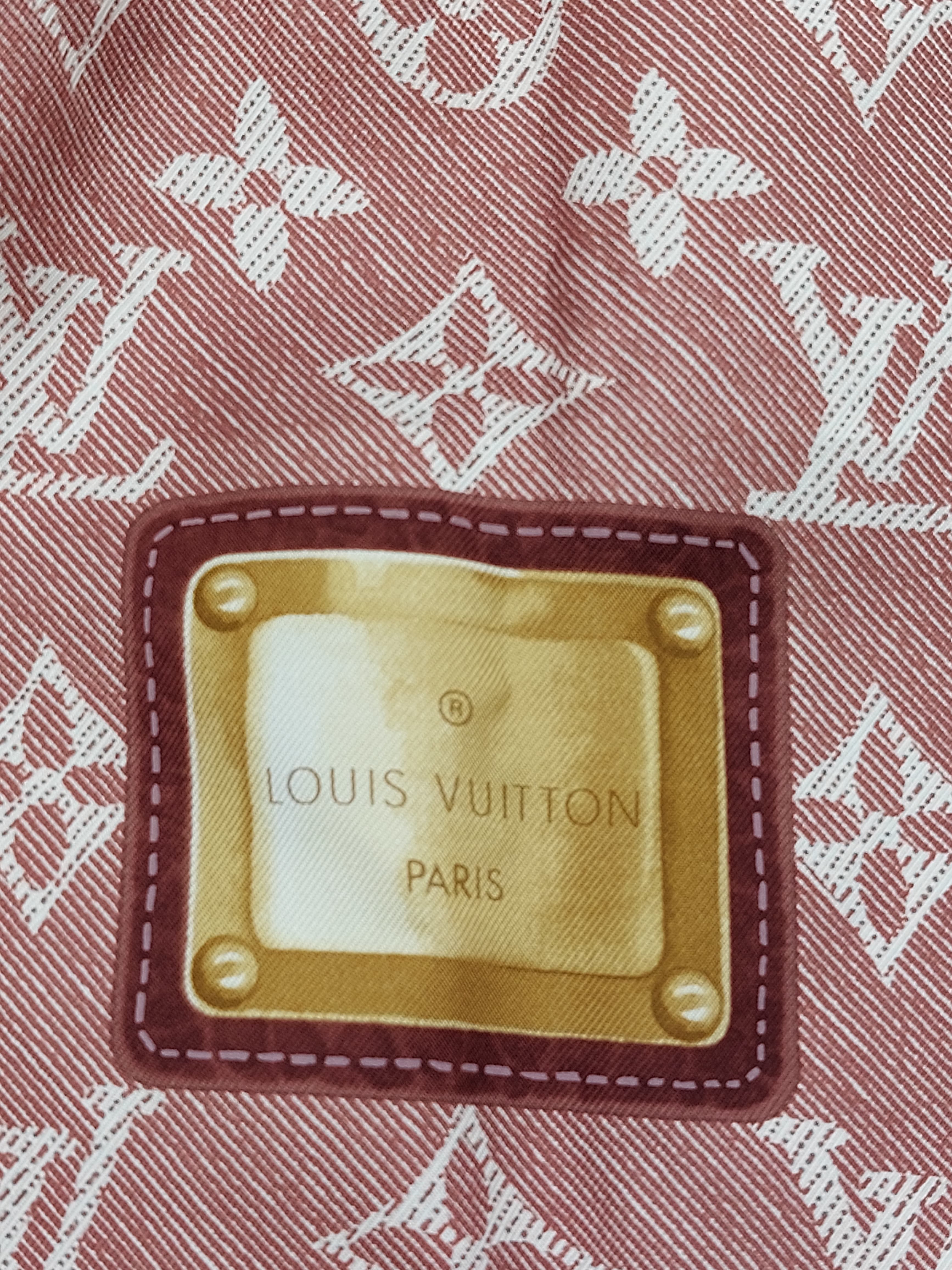 Silk scarf denim look