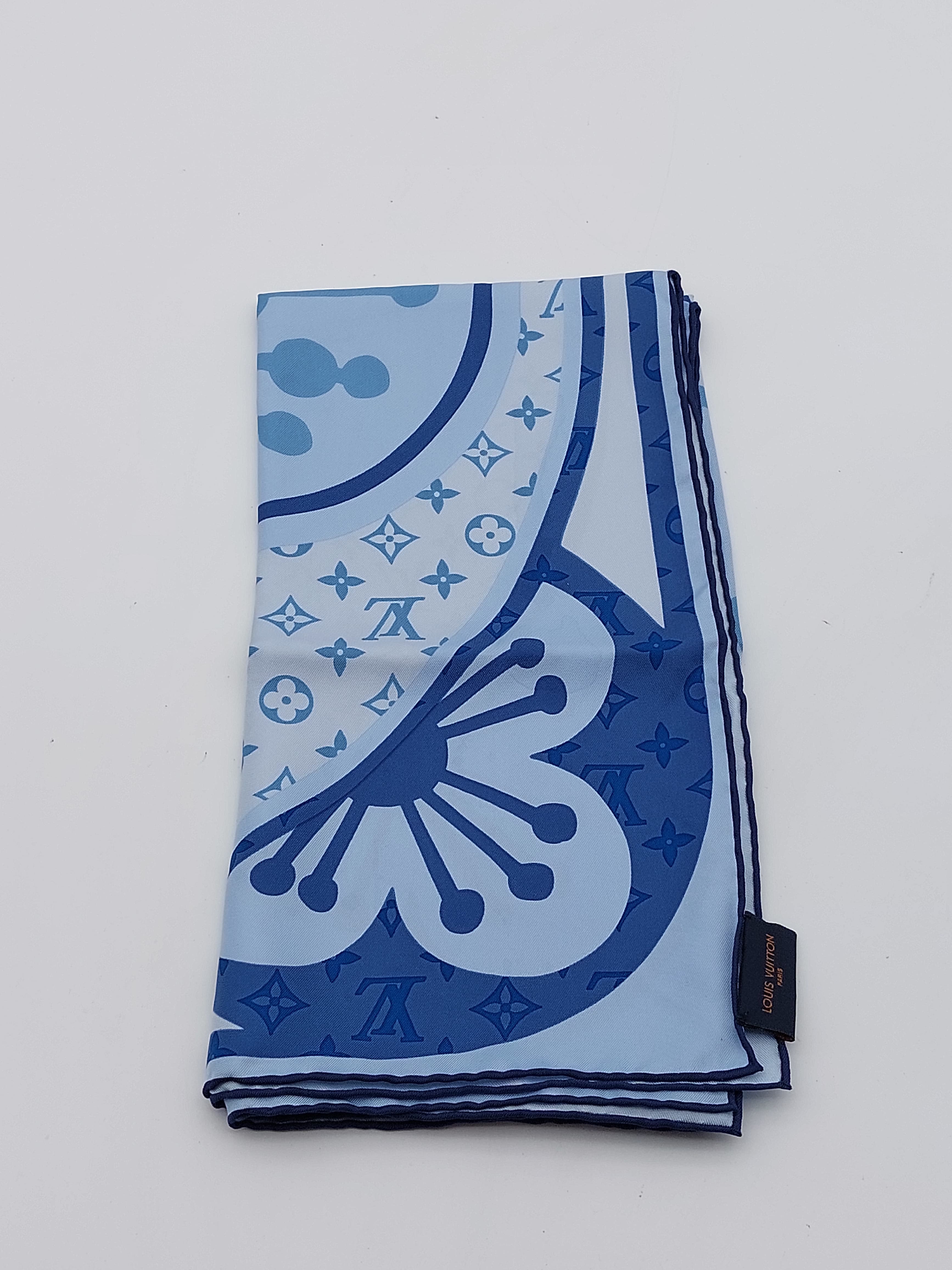 Silk scarf blue