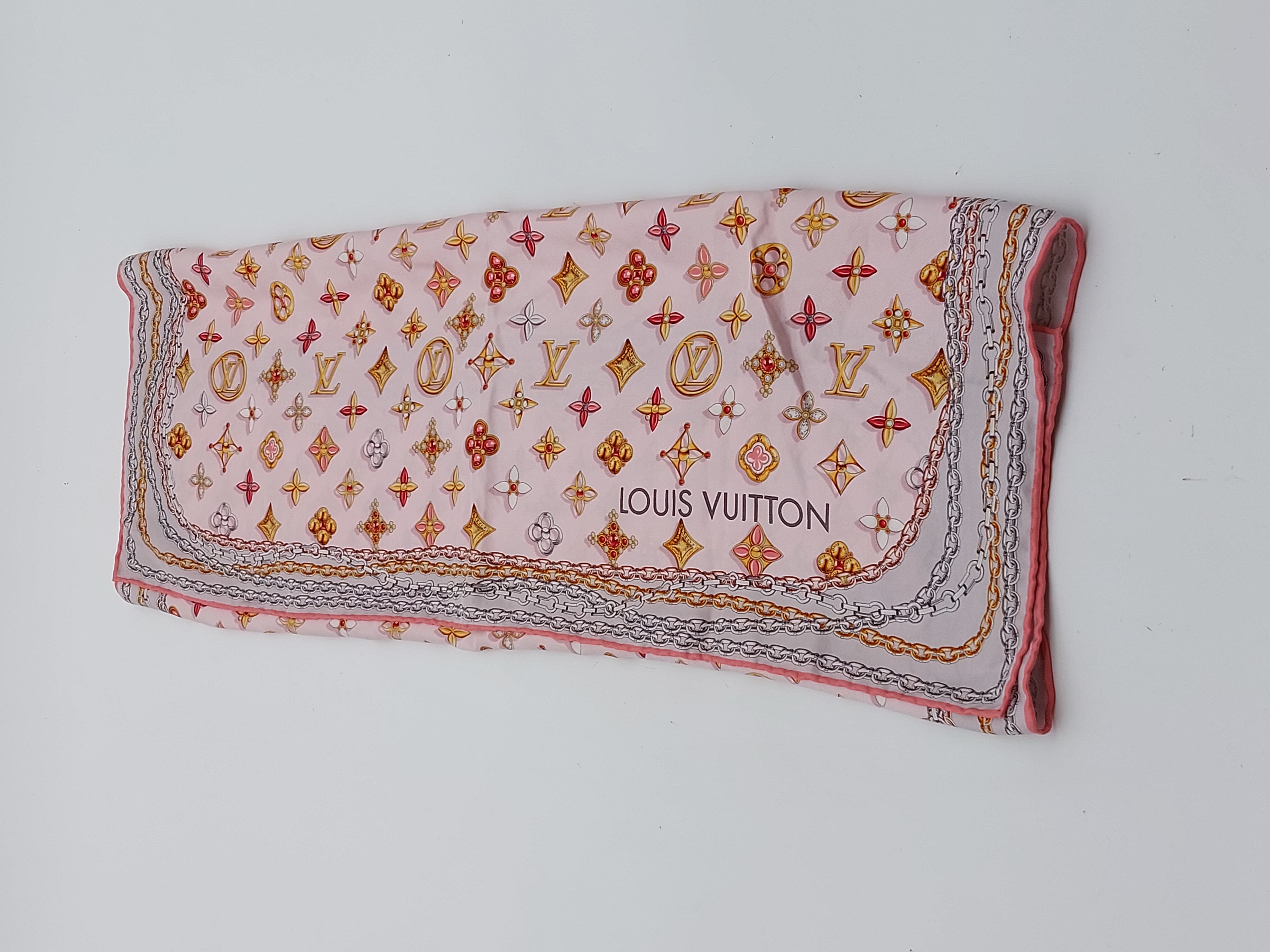 Your Highness Silk scarf