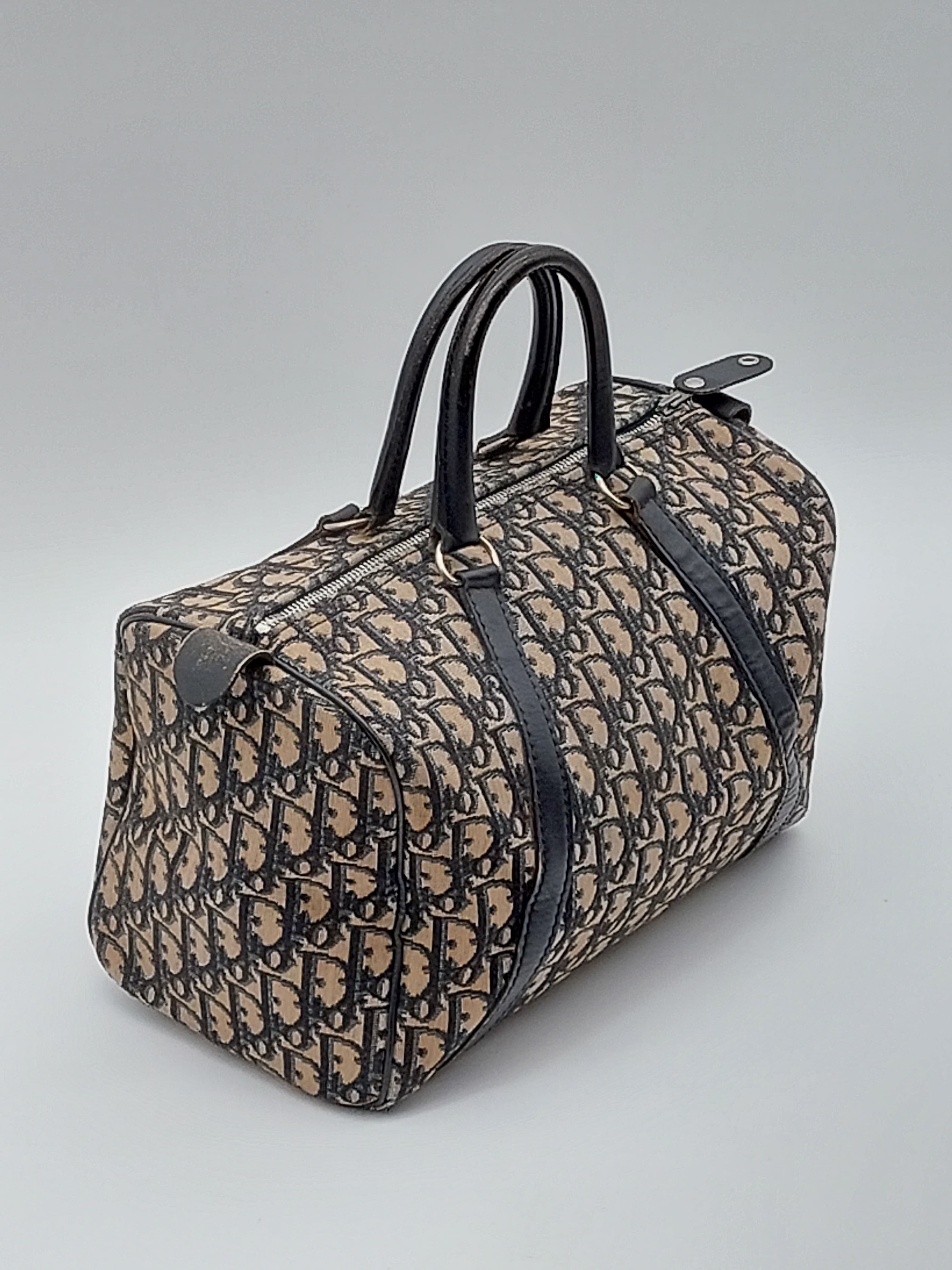 Boston bag