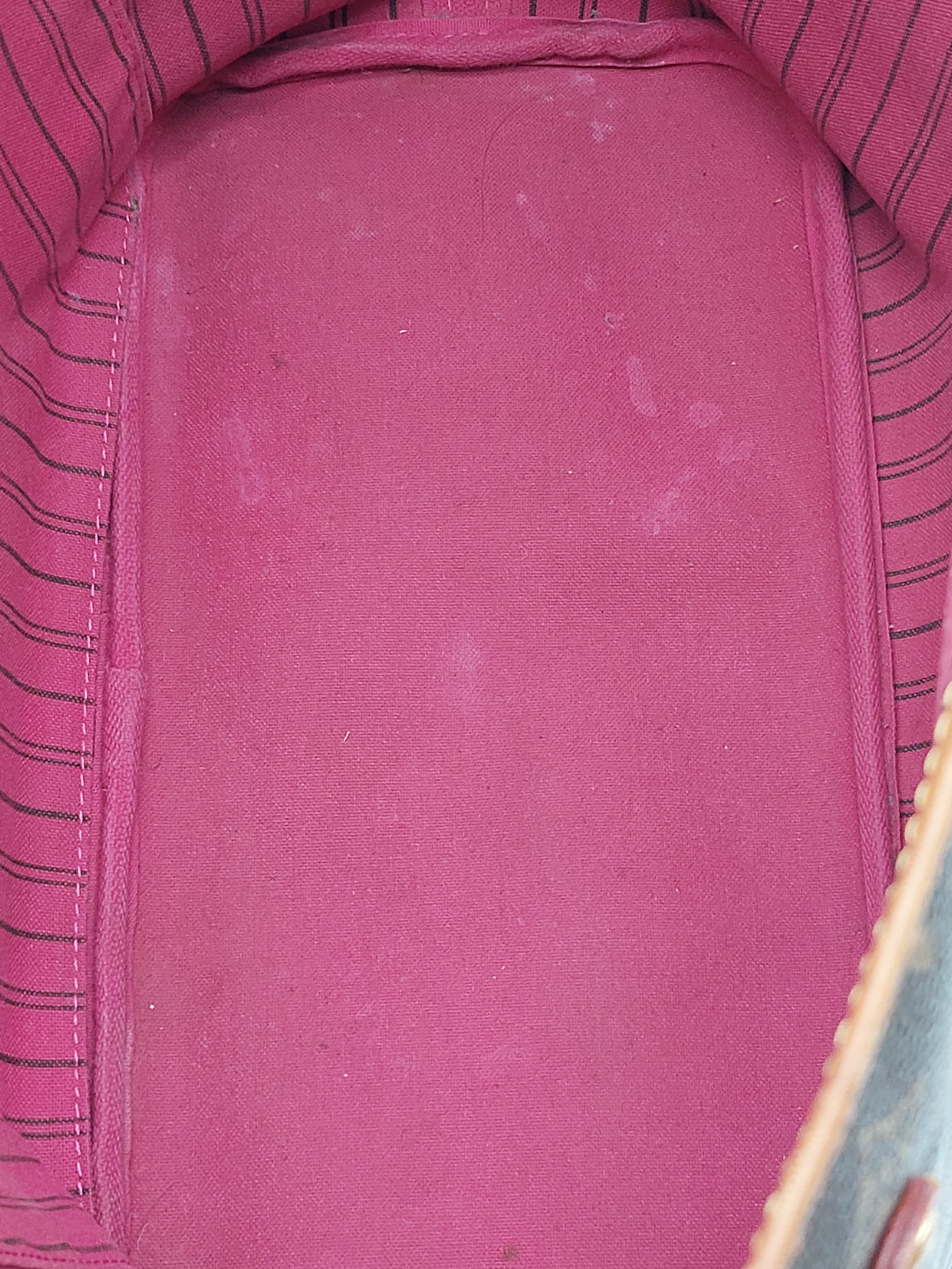Neverfull MM Fuchsia
