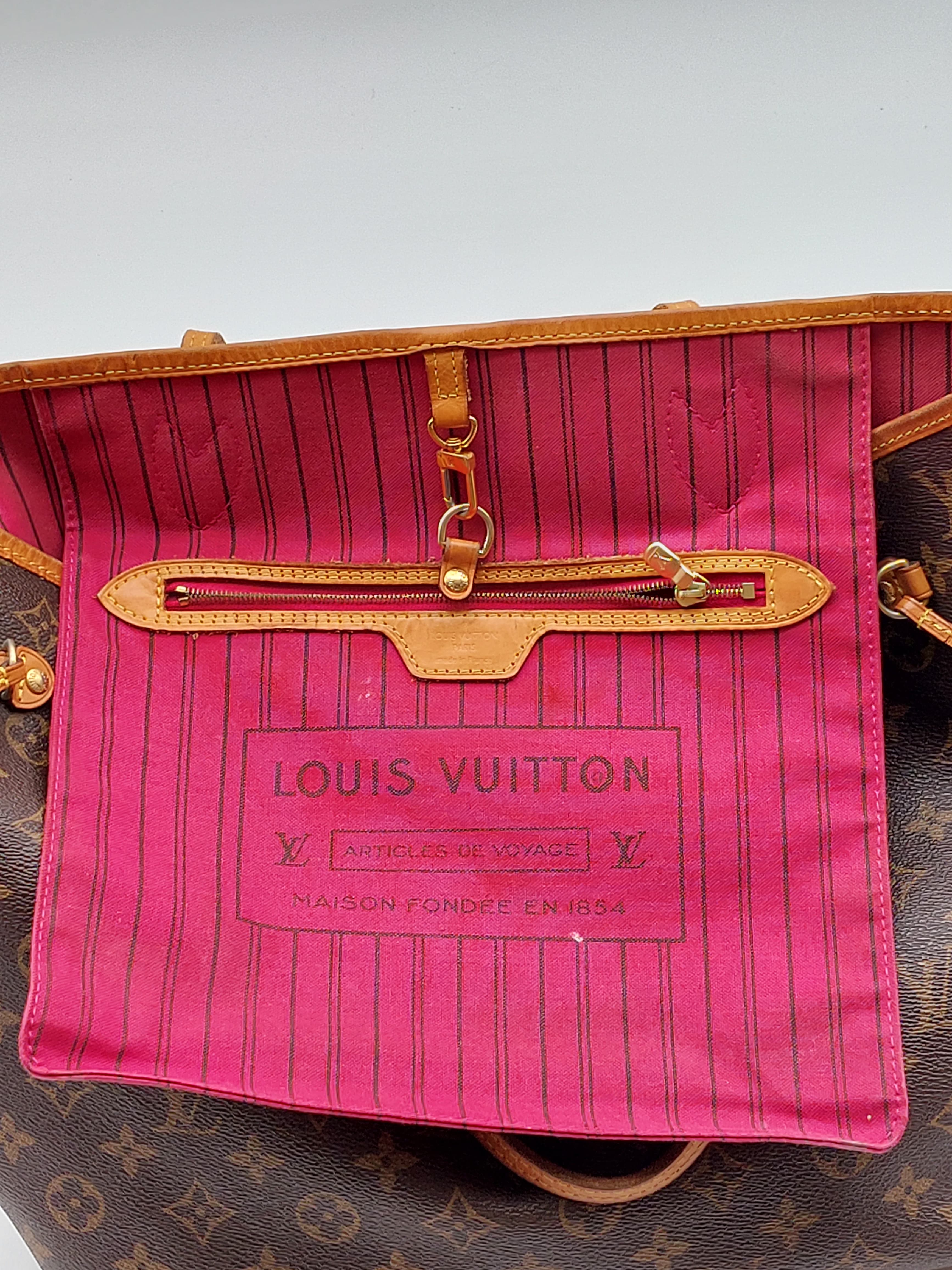 Neverfull MM Fuchsia
