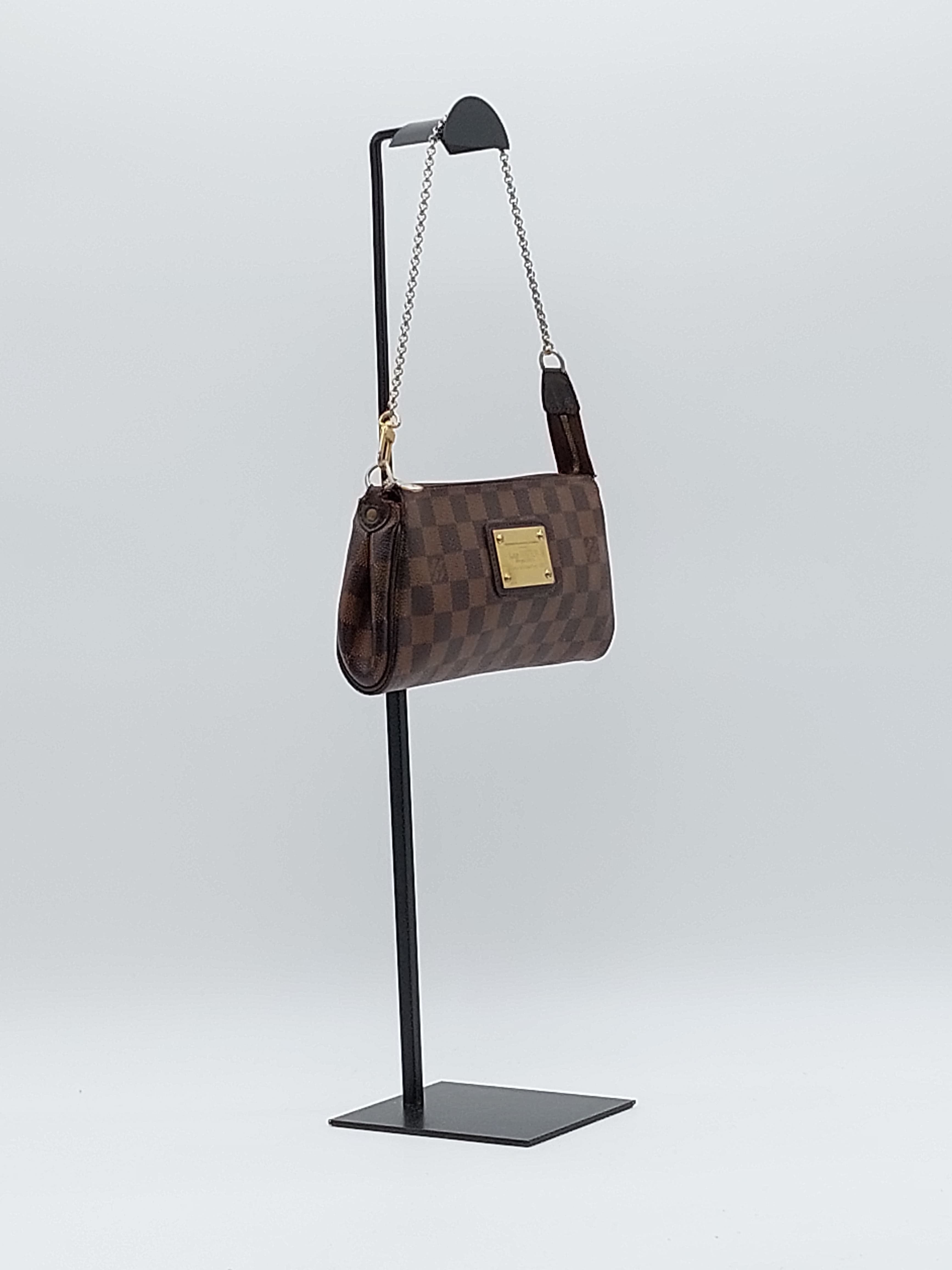 Eva Pochette
