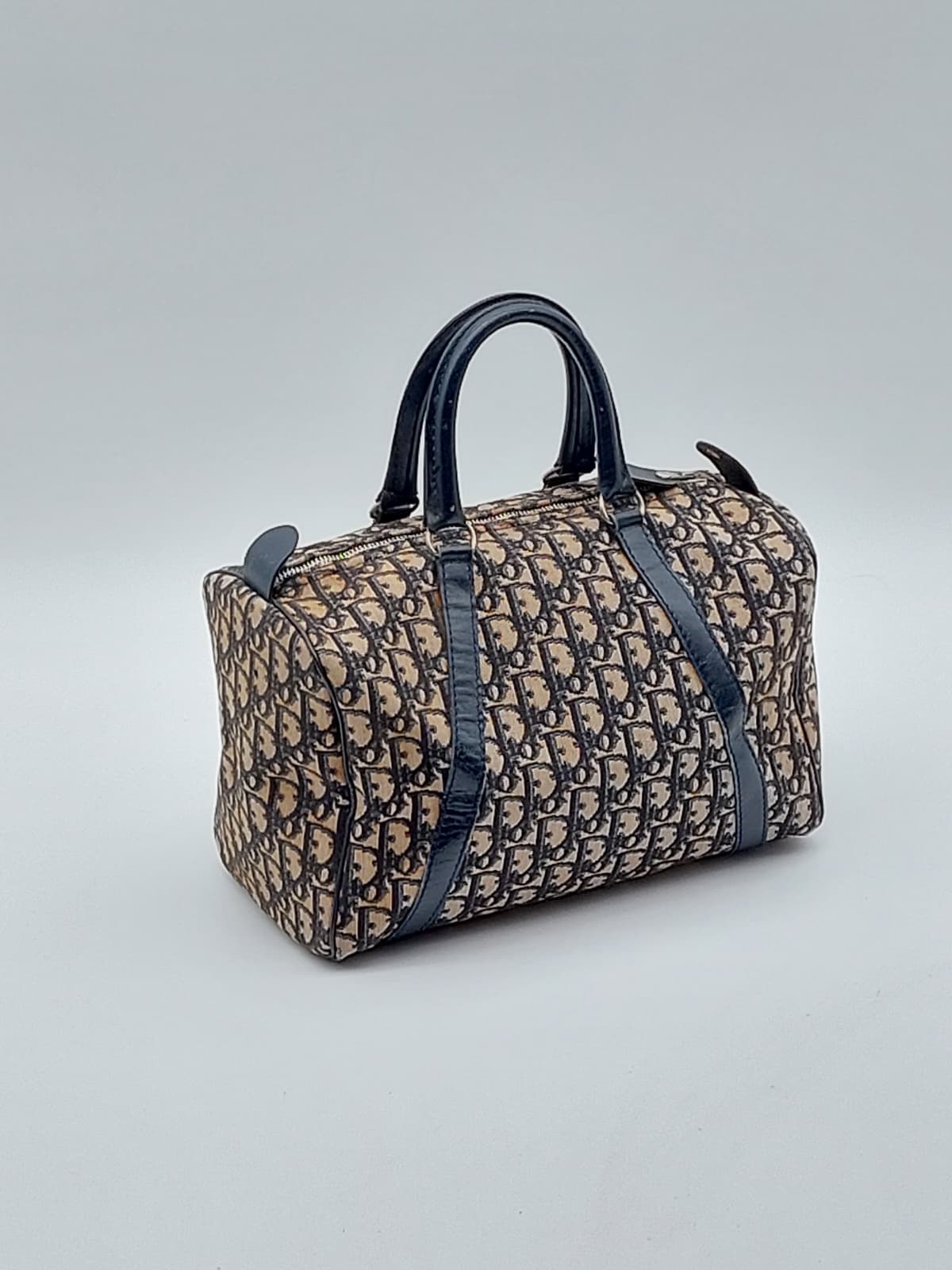 Boston bag