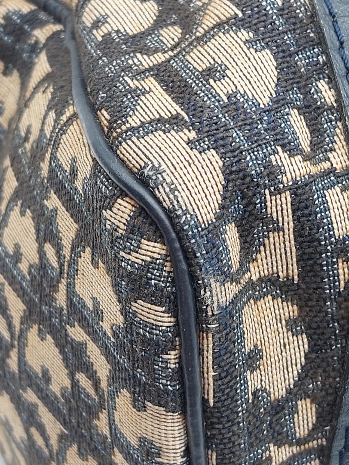 Boston bag