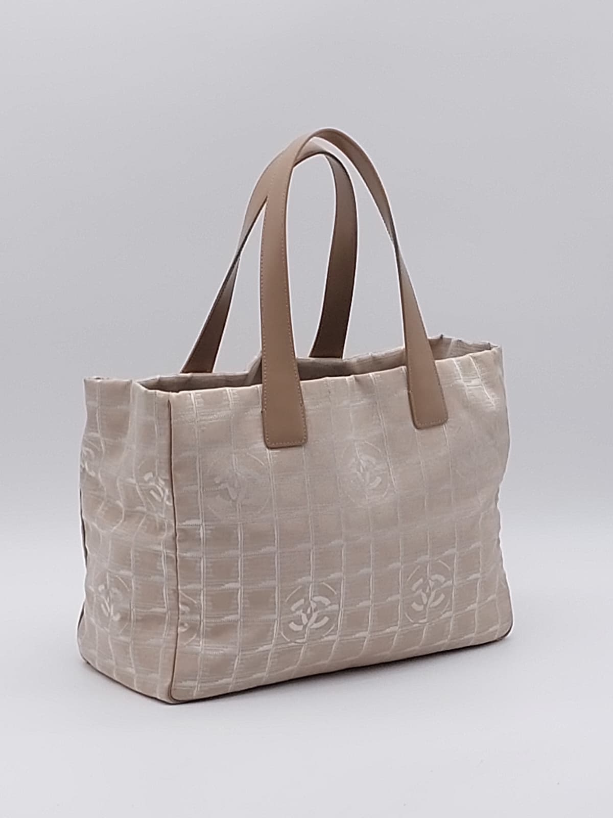 Travel Line Tote