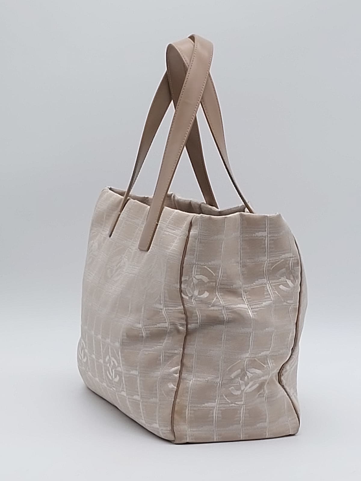 Travel Line Tote