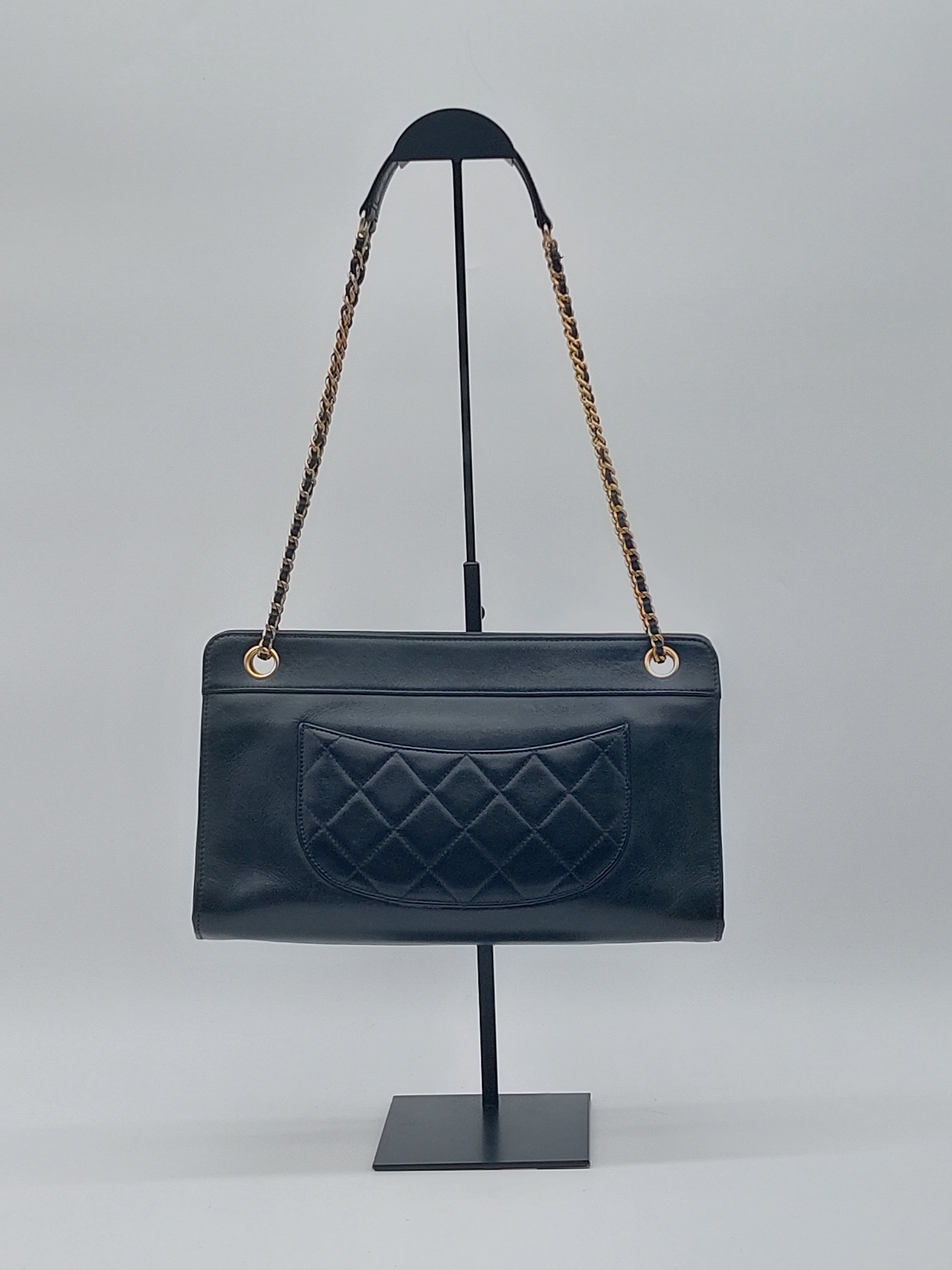 Quilted lambskin shoulderbag