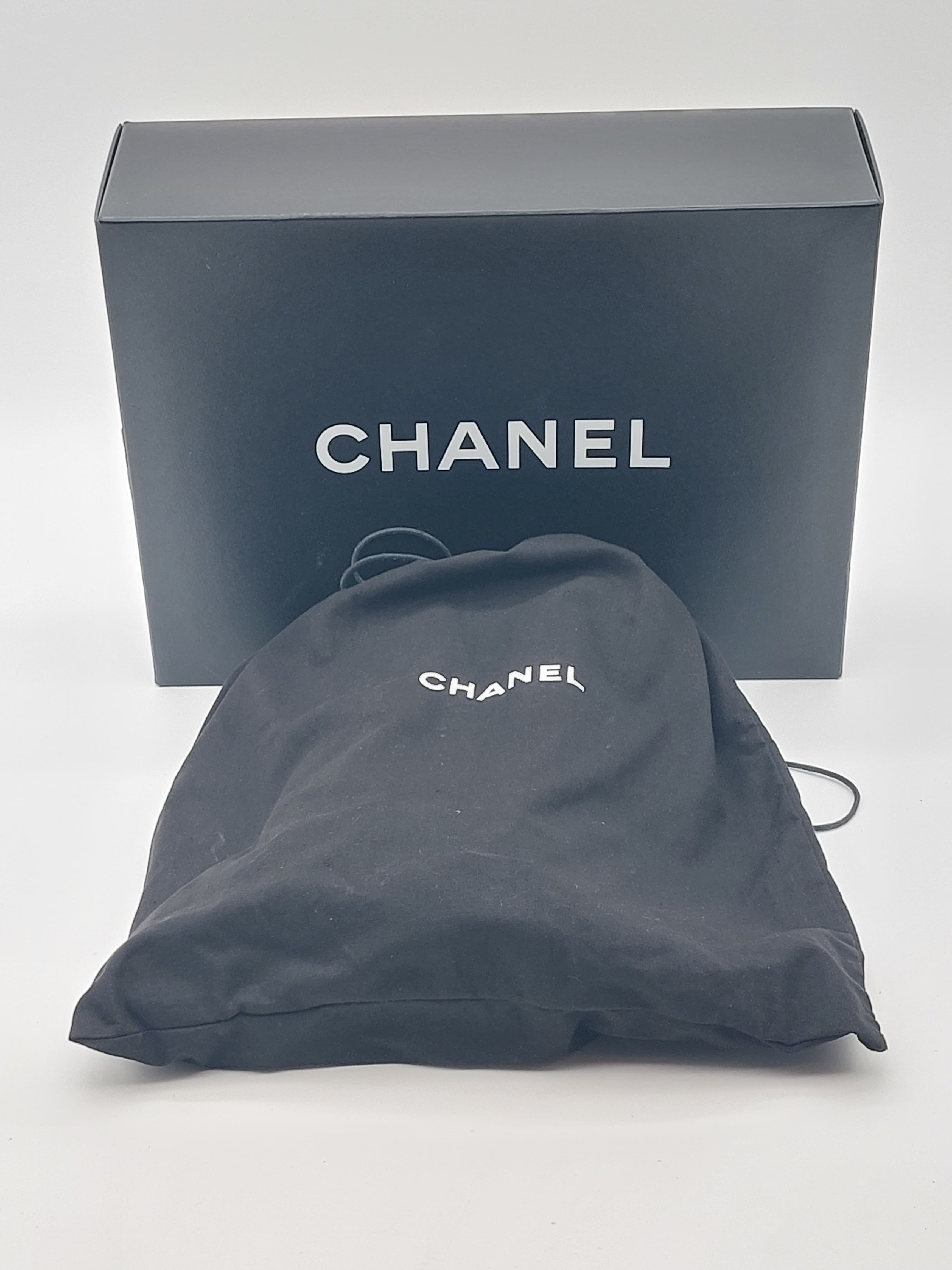 Quilted lambskin shoulderbag