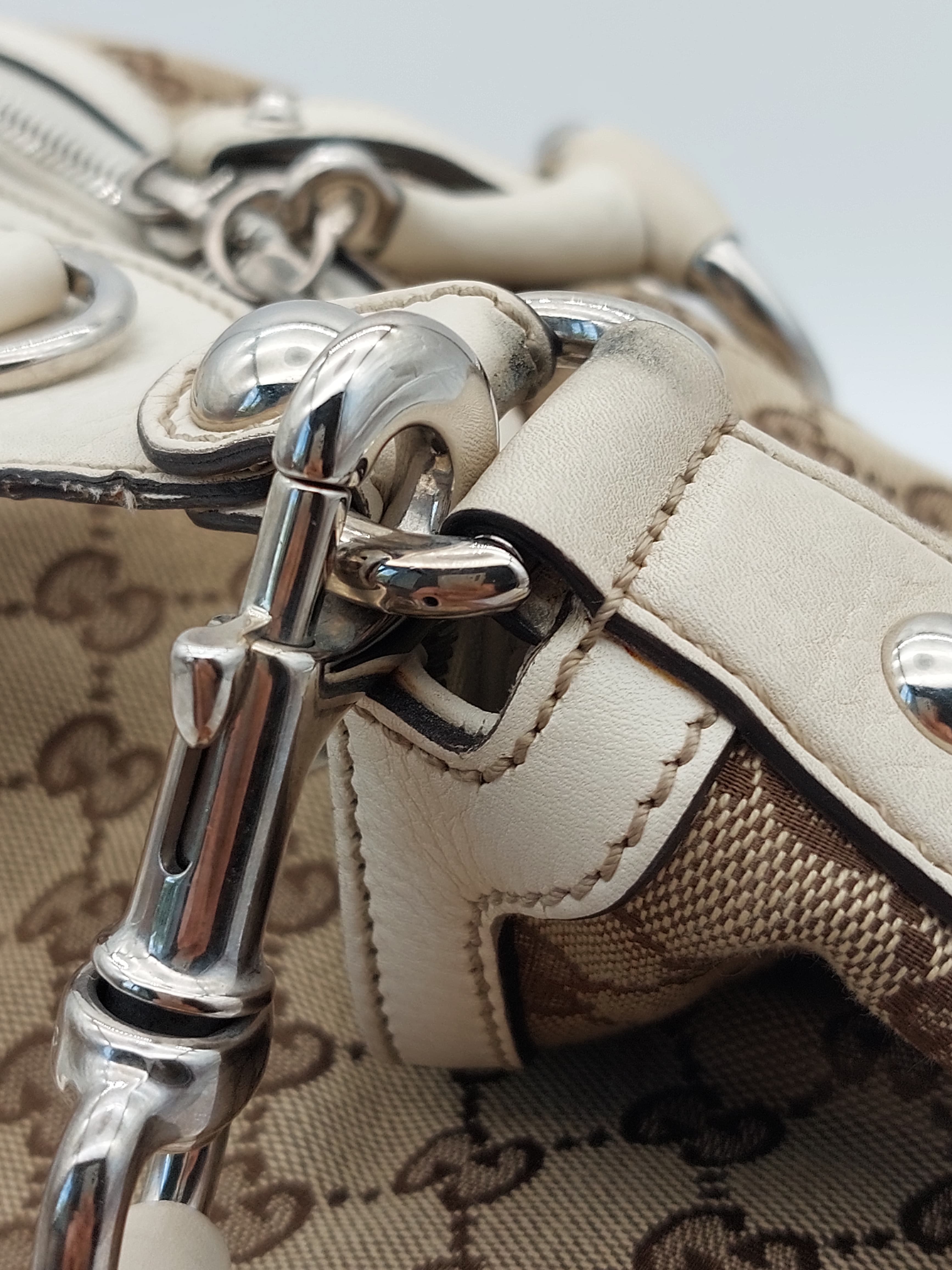 GG Canvas Shoulderbag