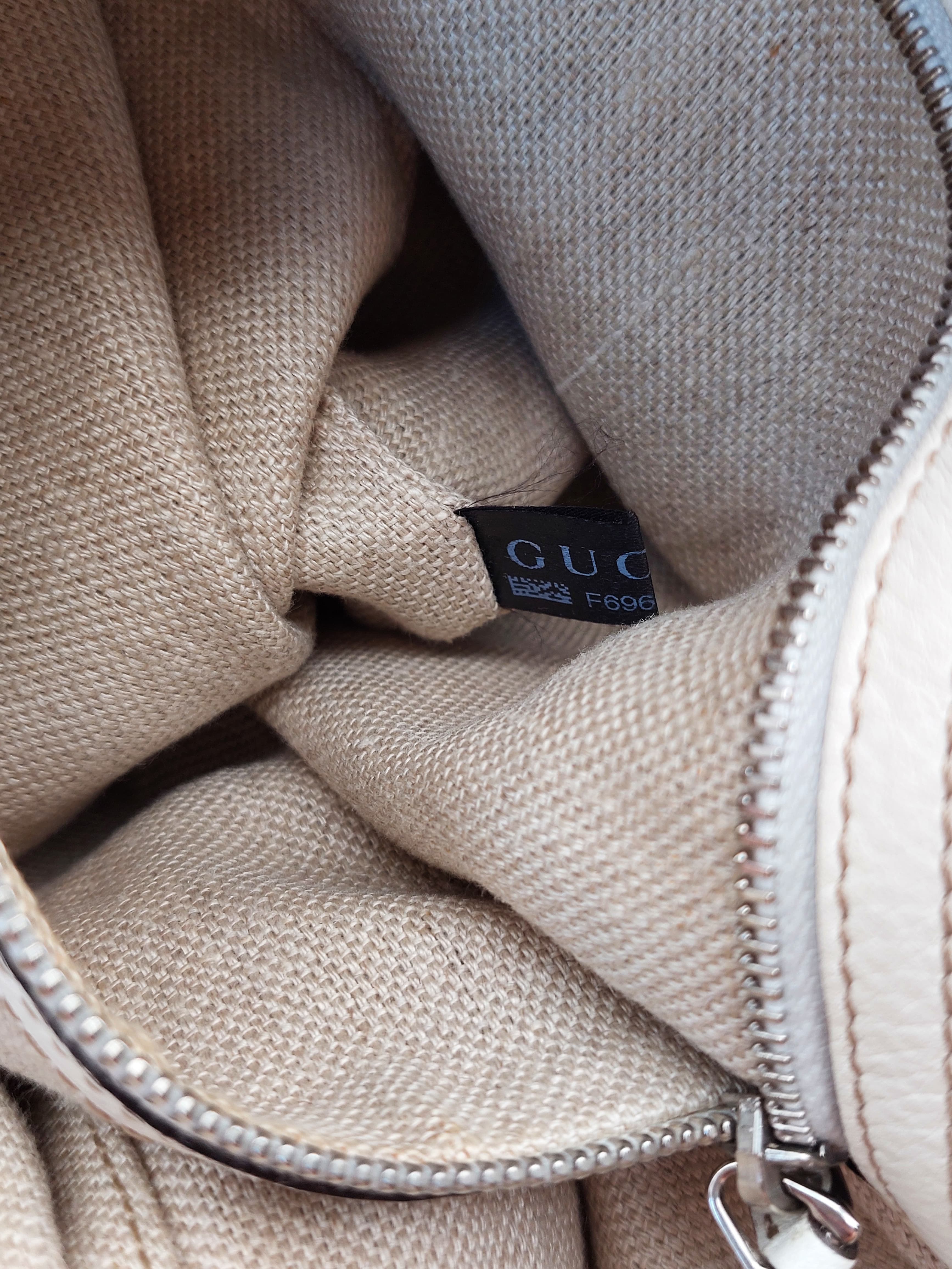 GG Canvas Shoulderbag