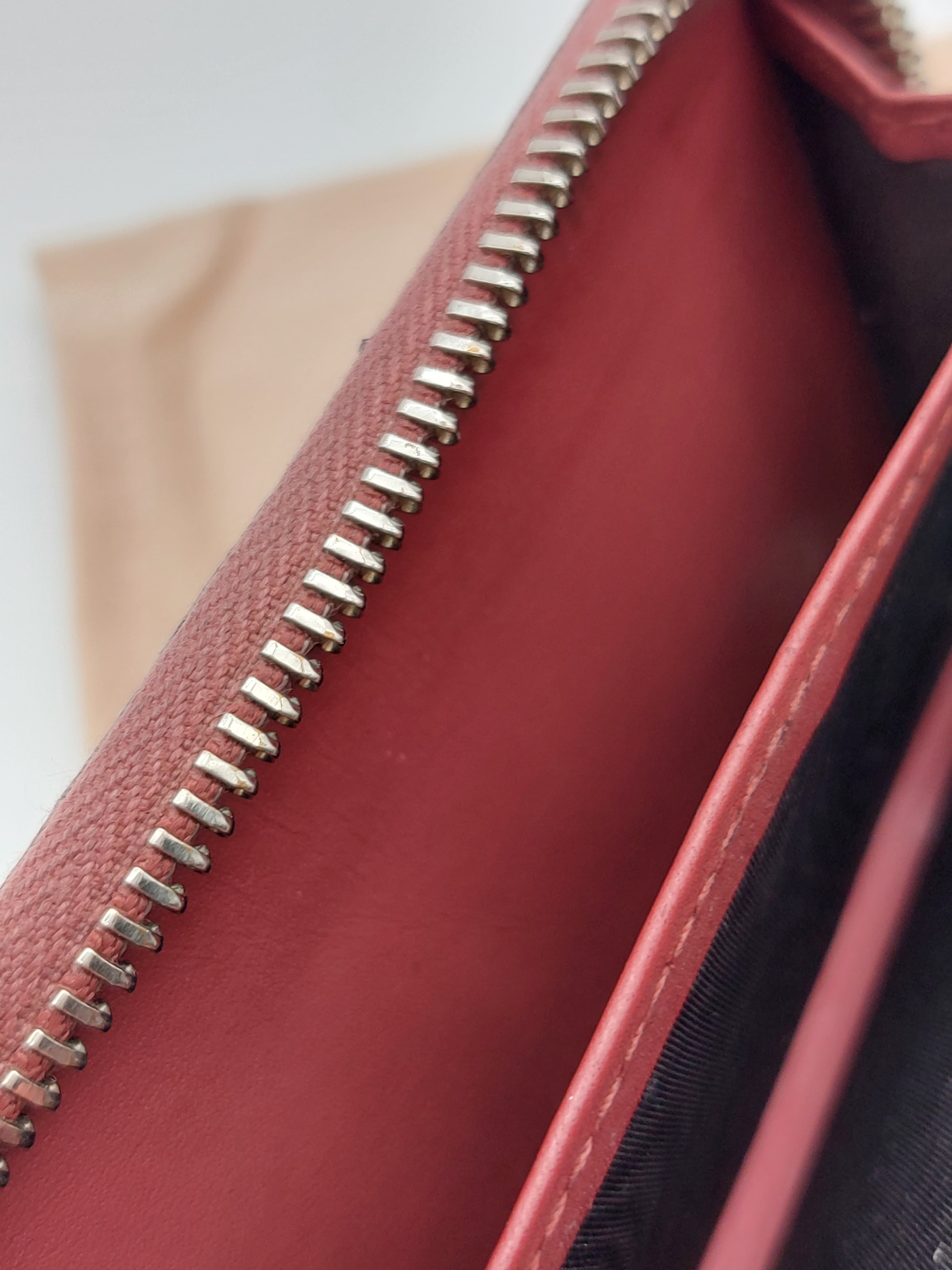 GG Blooms Zippy wallet