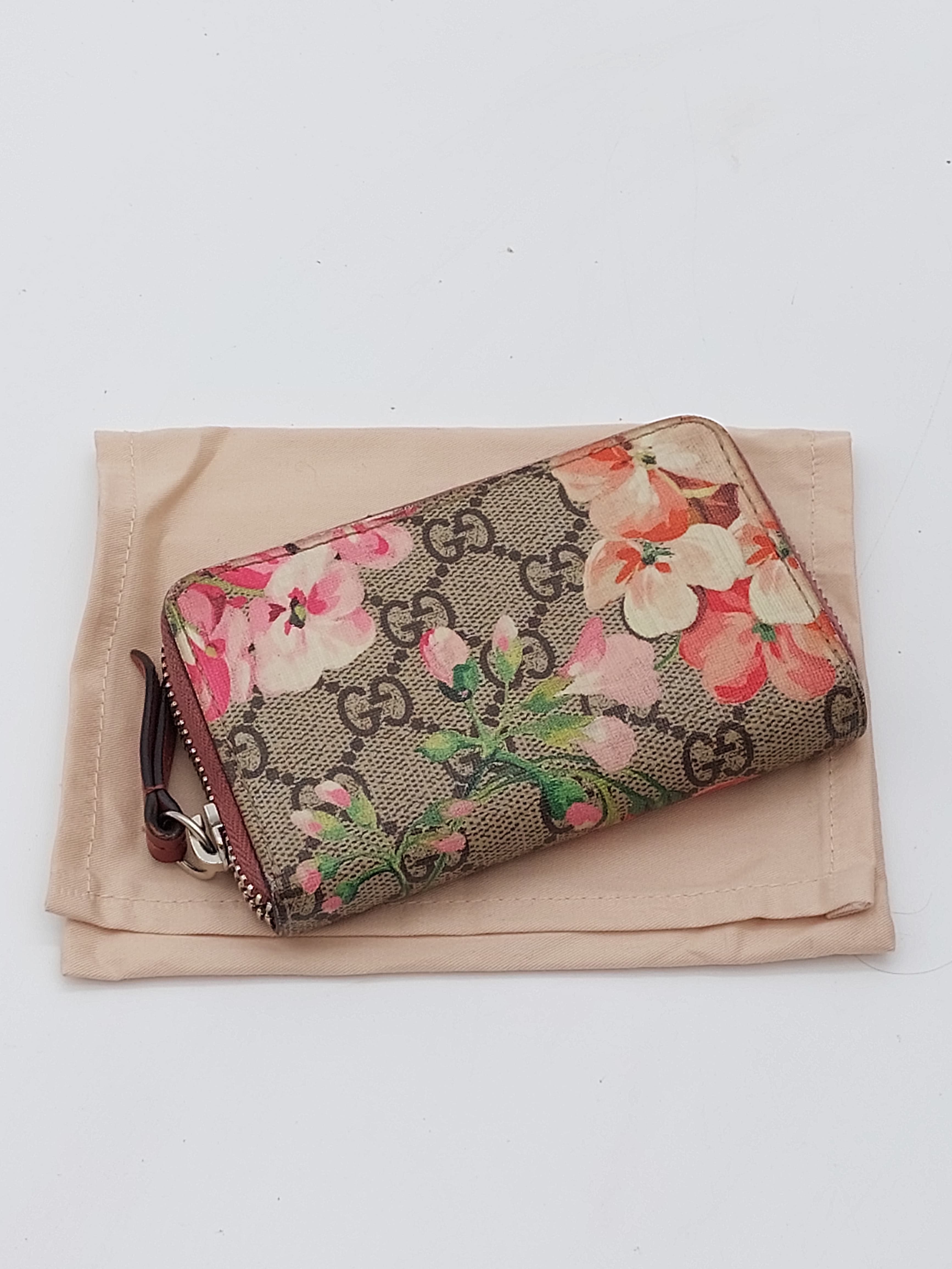 GG Blooms Zippy wallet