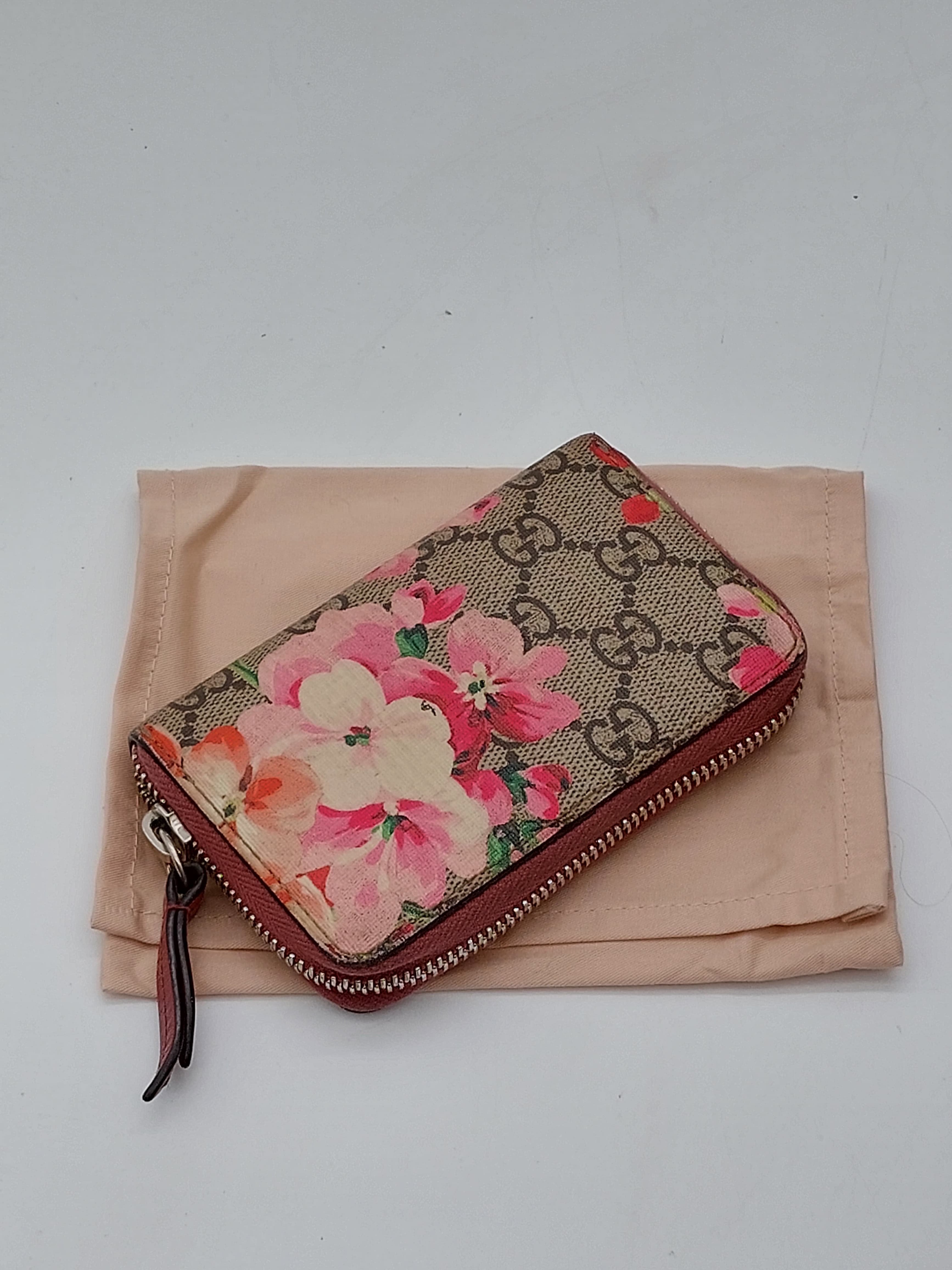 GG Blooms Zippy wallet