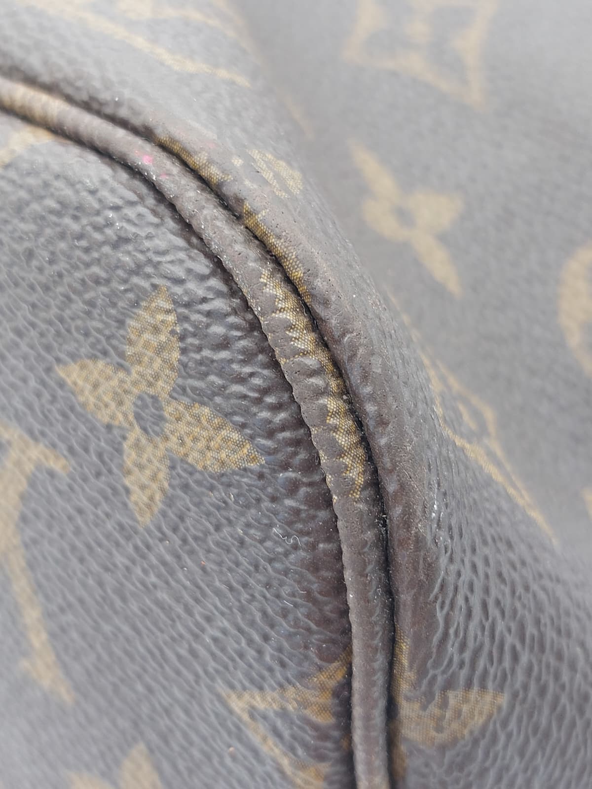 Neverfull MM Fuchsia