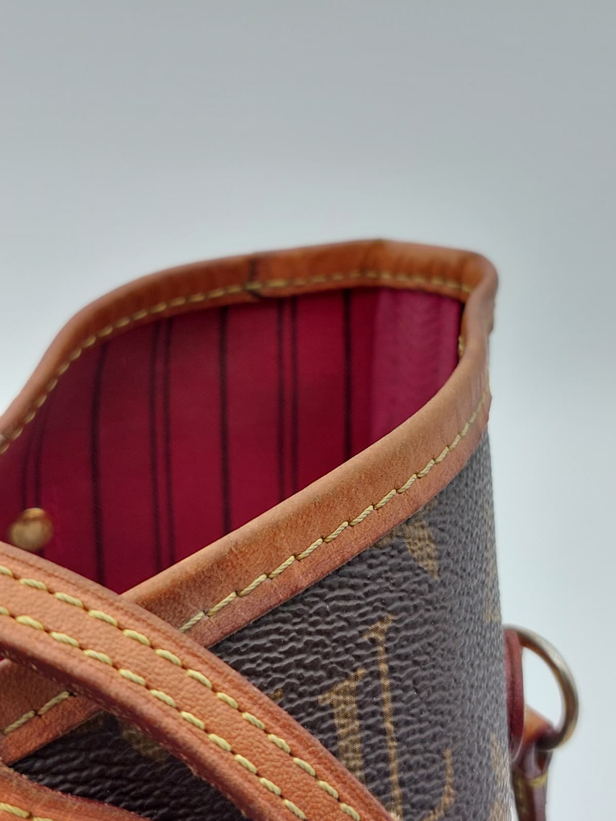 Neverfull MM Fuchsia