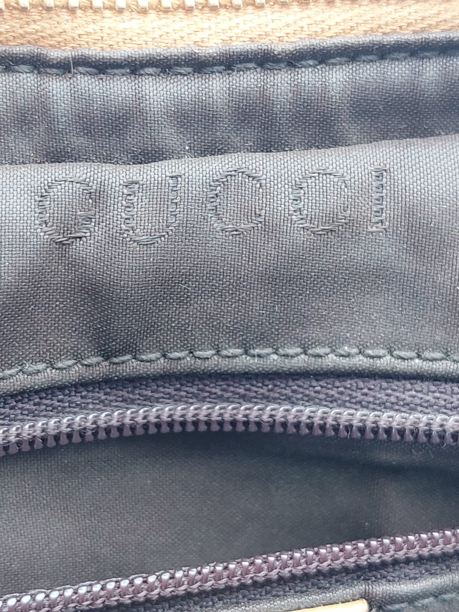 Clasp Hobo