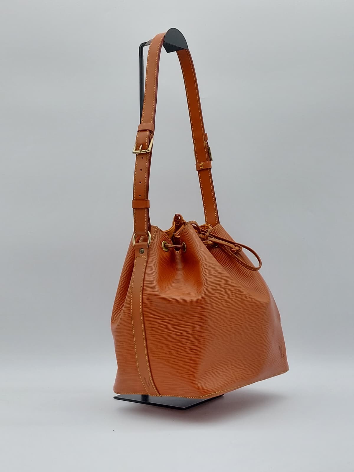 Petit Noé Epi Leather