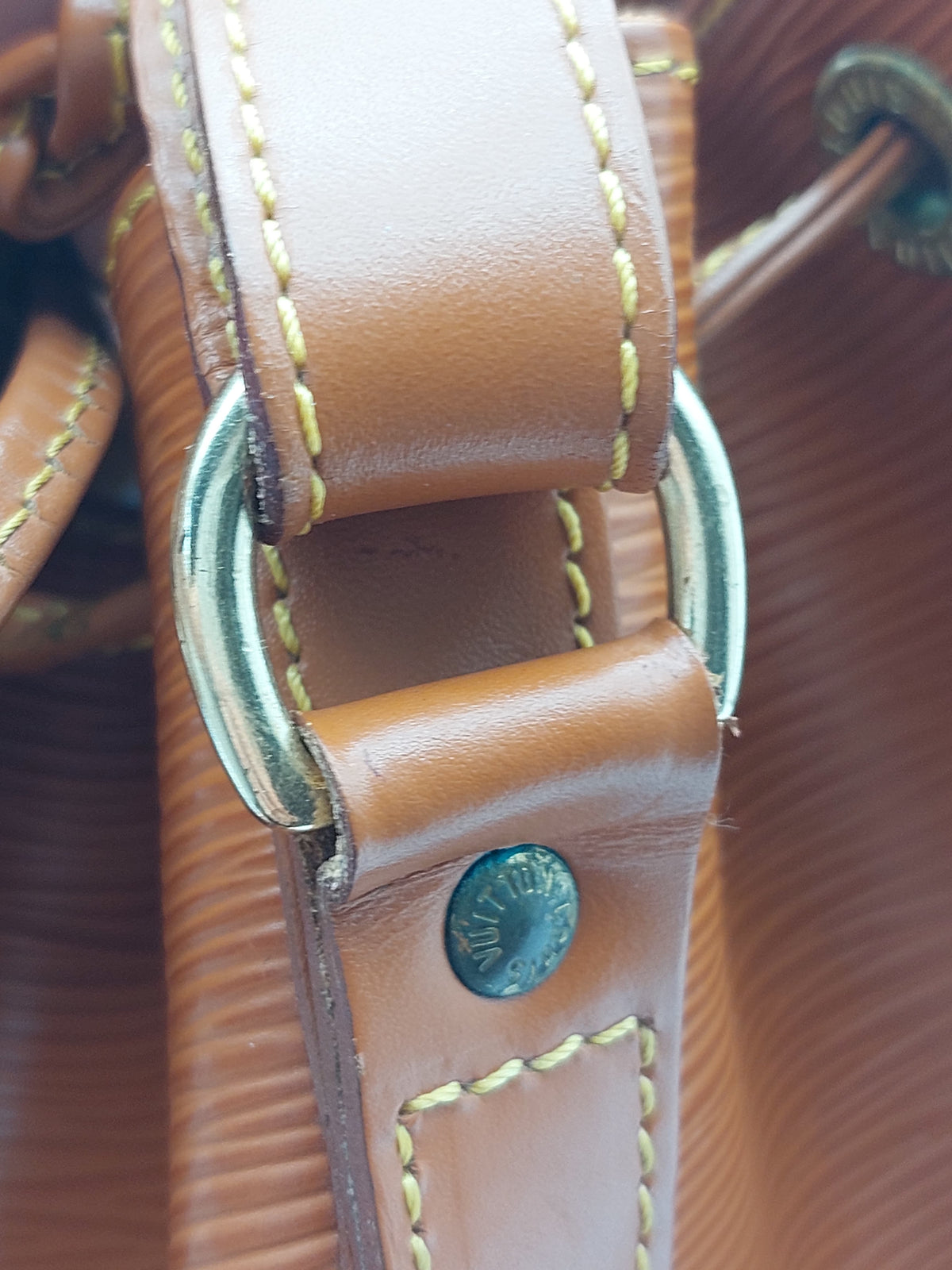Petit Noé Epi Leather