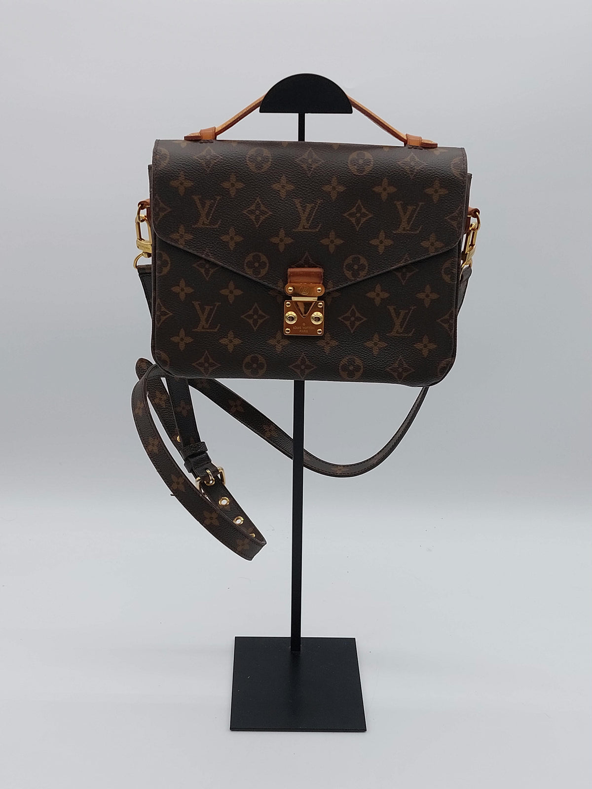 Louis Vuitton Pochette Métis