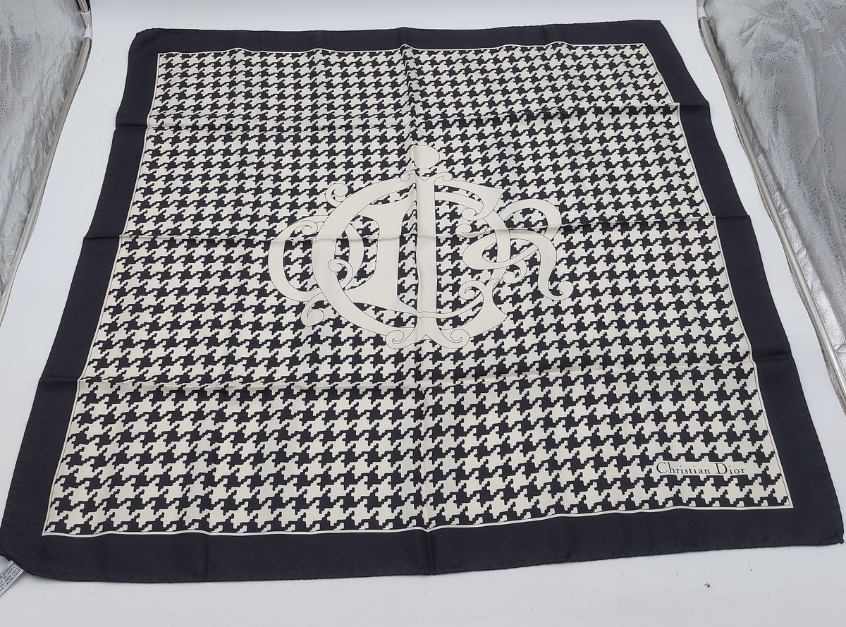 Logo Scarf Black/White